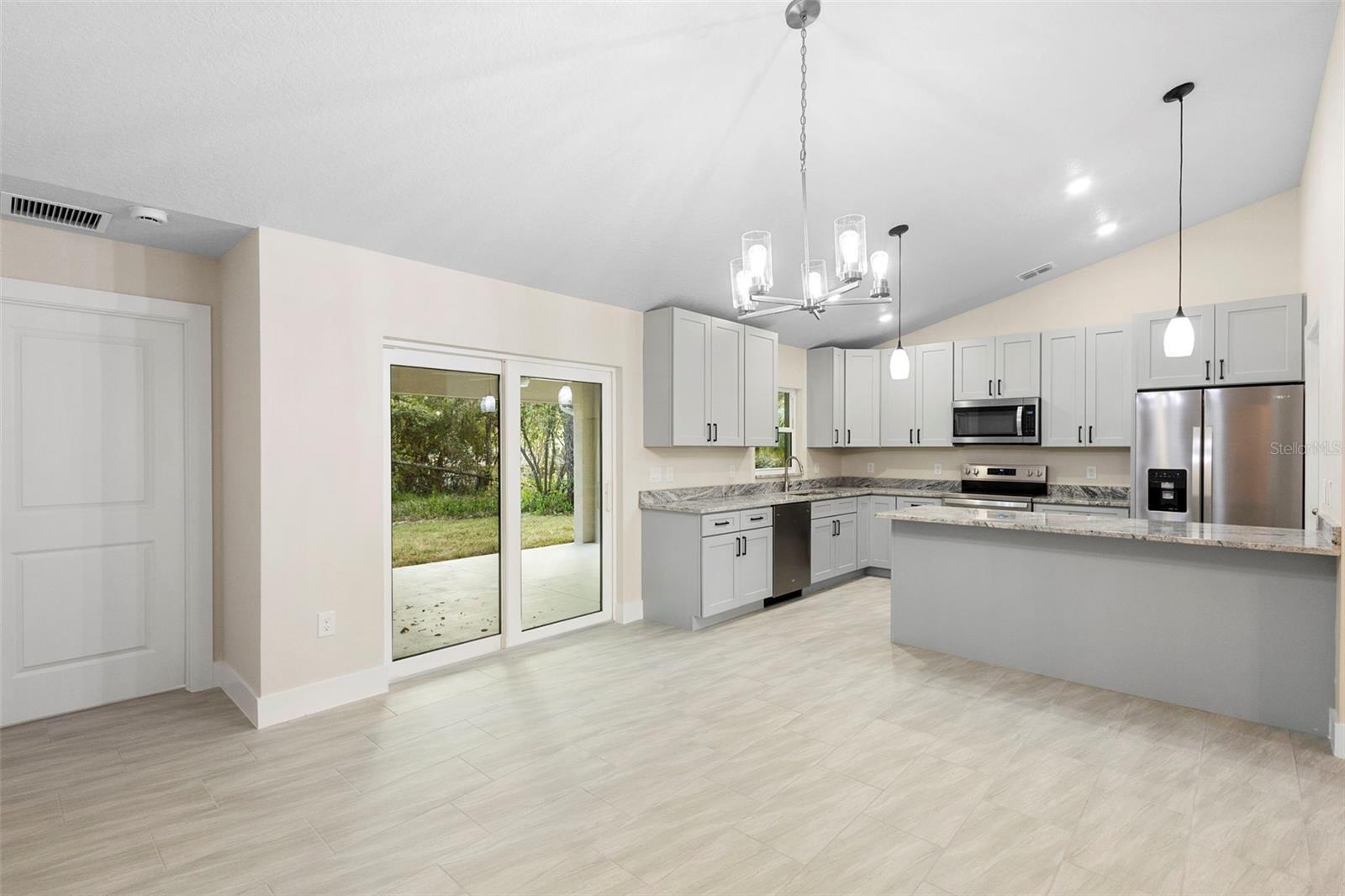 Image 9 of 38 For 415 Ivy Avenue