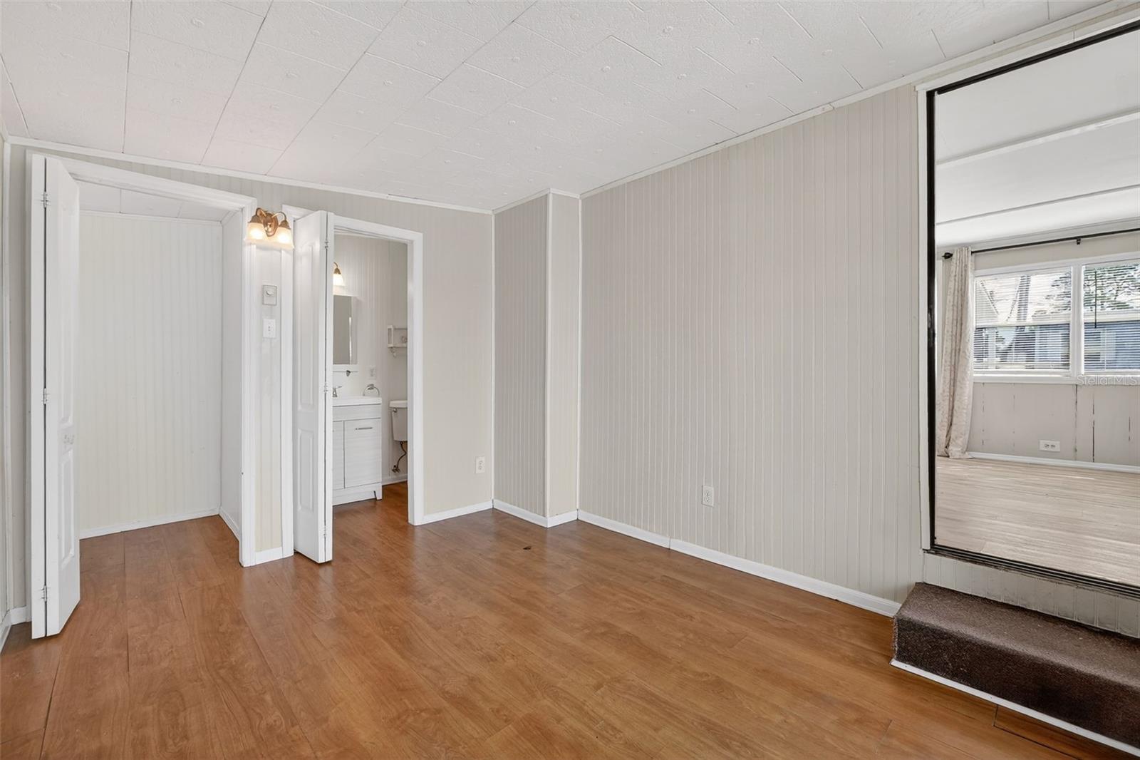 Image 16 of 31 For 5413 Isabelle Avenue