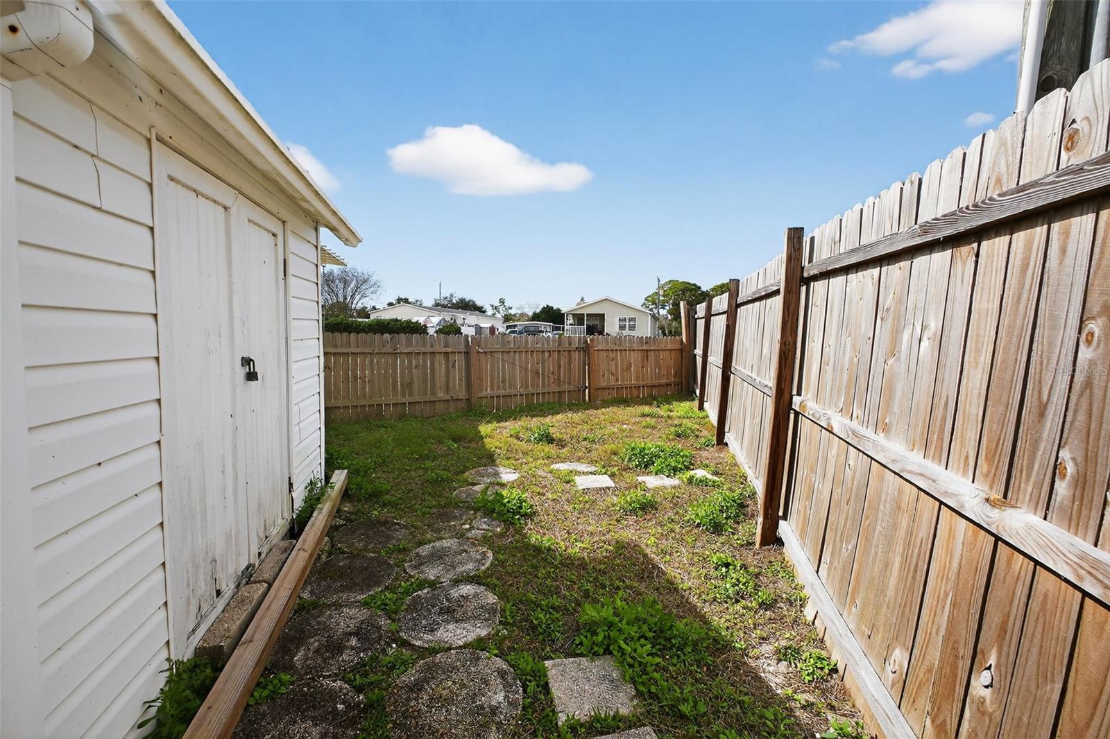 Image 22 of 31 For 5413 Isabelle Avenue