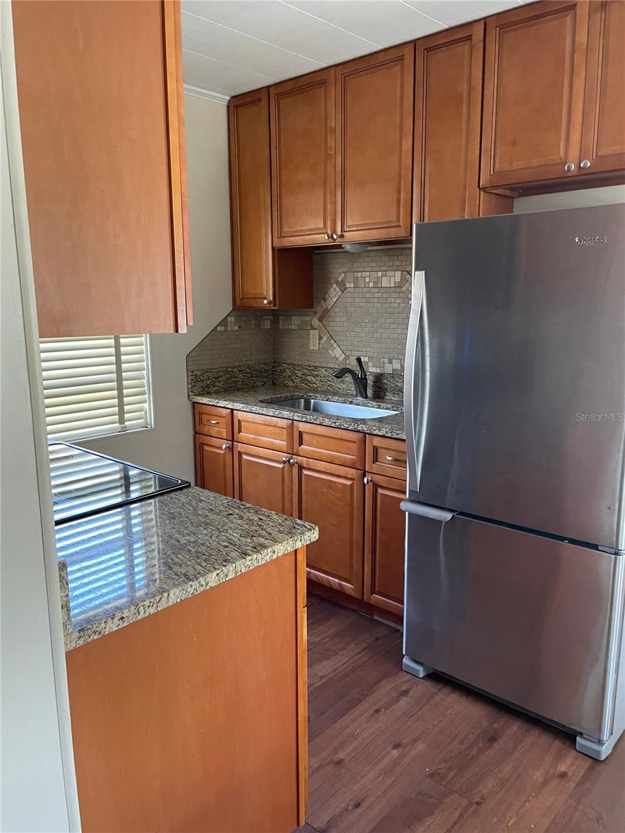 Image 10 of 12 For 419 Wisconsin Avenue