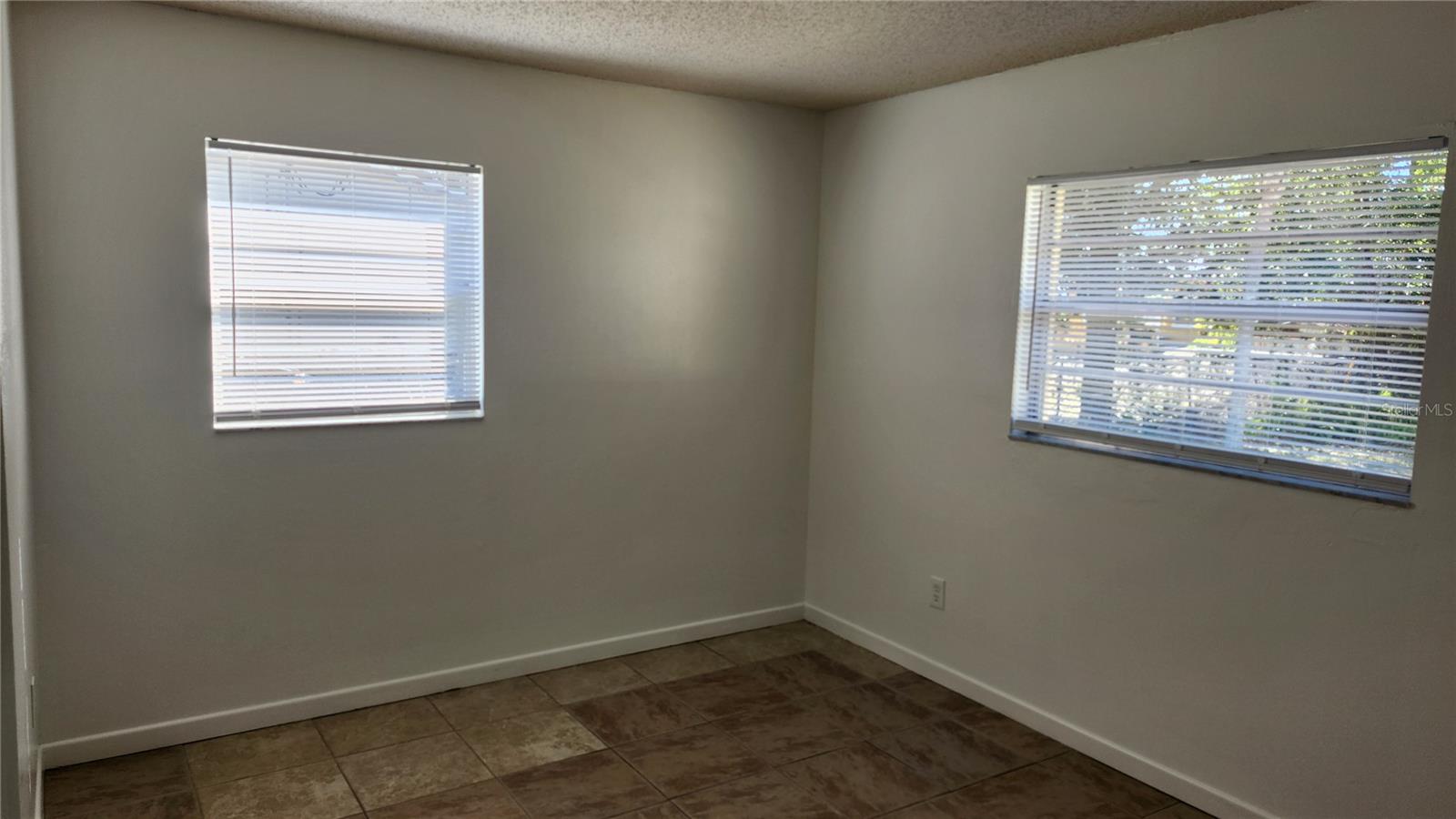 Image 15 of 29 For 957 Wilmington Drive