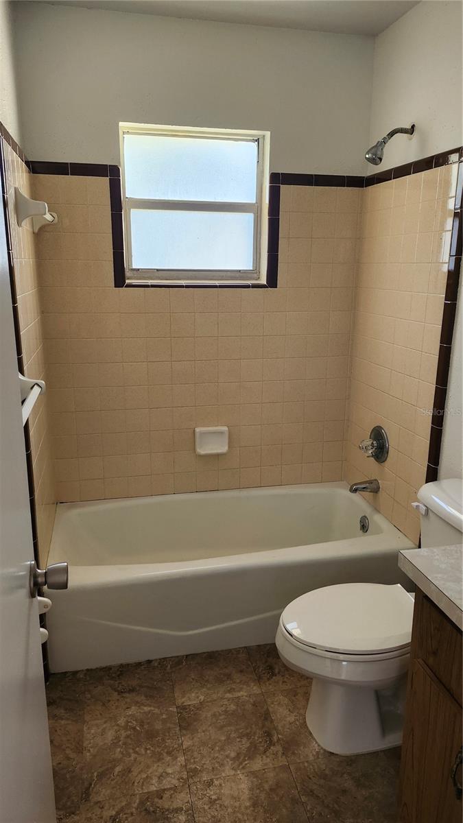 Image 17 of 29 For 957 Wilmington Drive