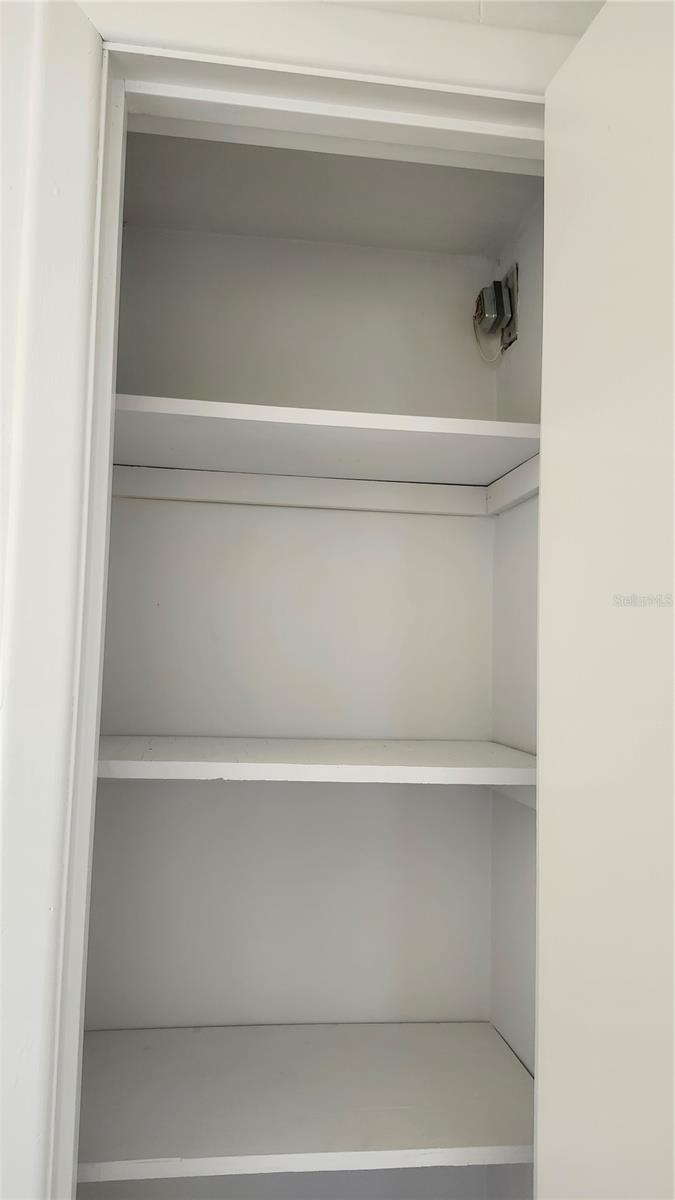 Image 21 of 29 For 957 Wilmington Drive