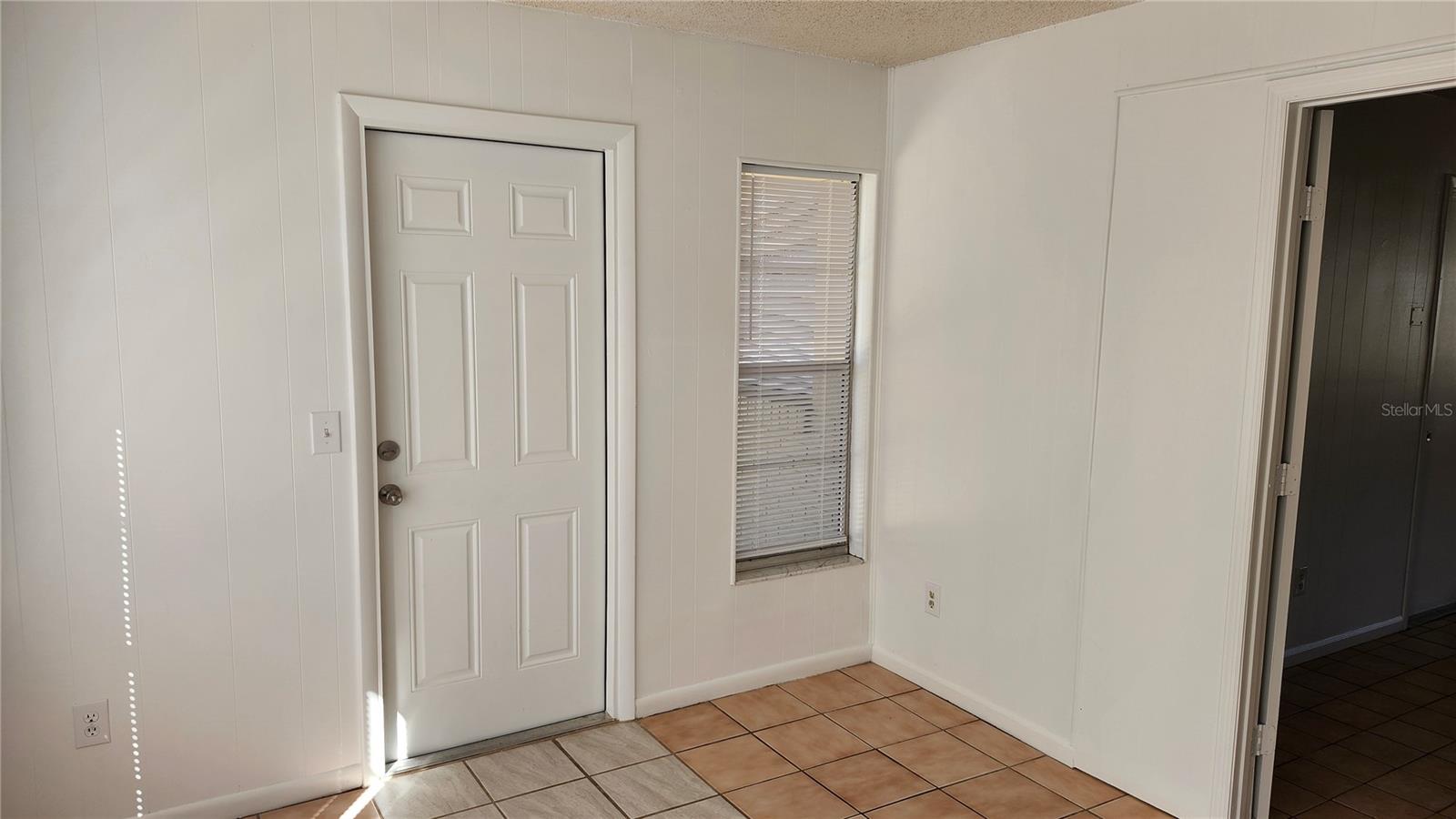 Image 8 of 29 For 957 Wilmington Drive