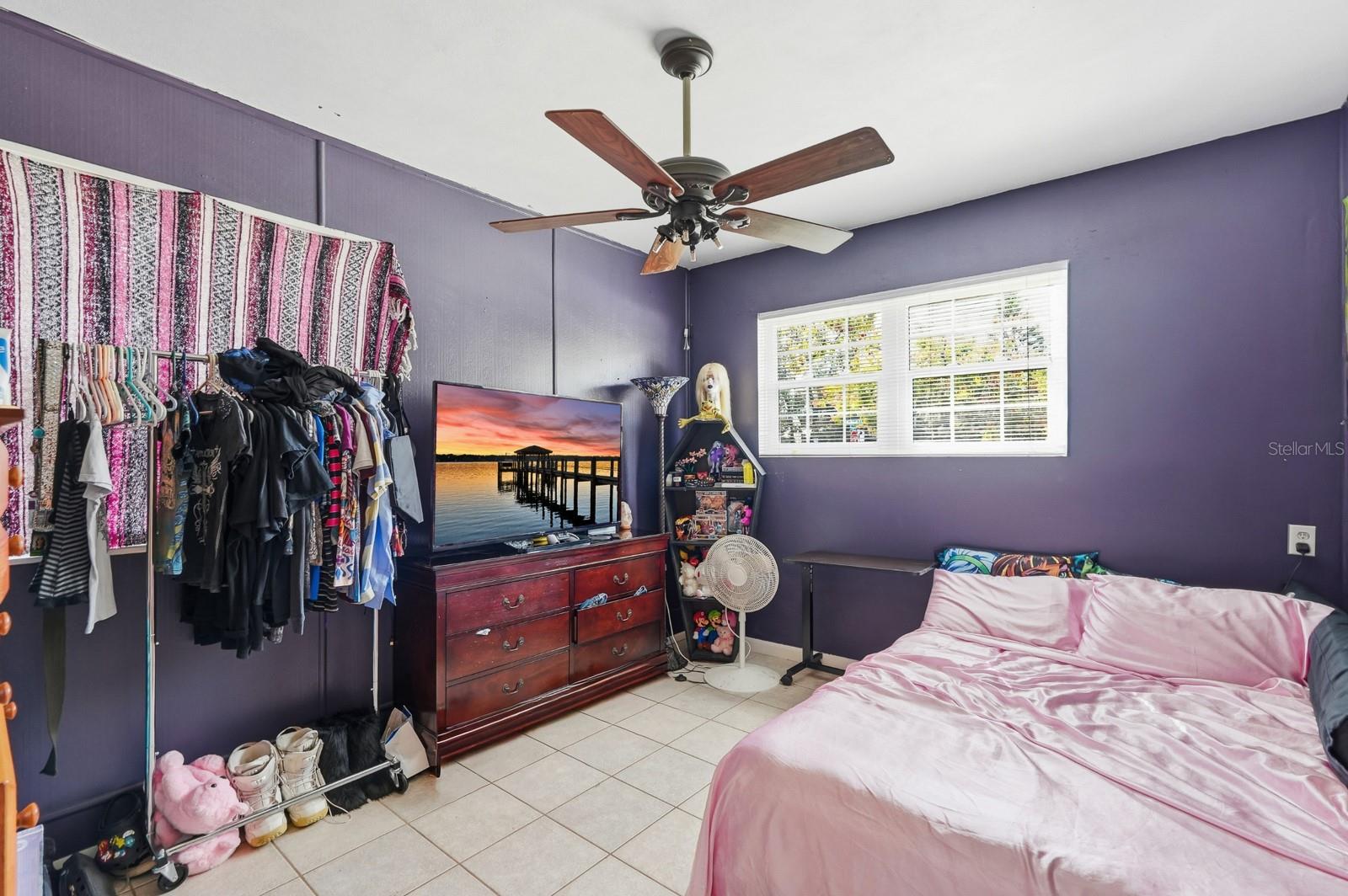 Image 21 of 45 For 930 Amelia Avenue