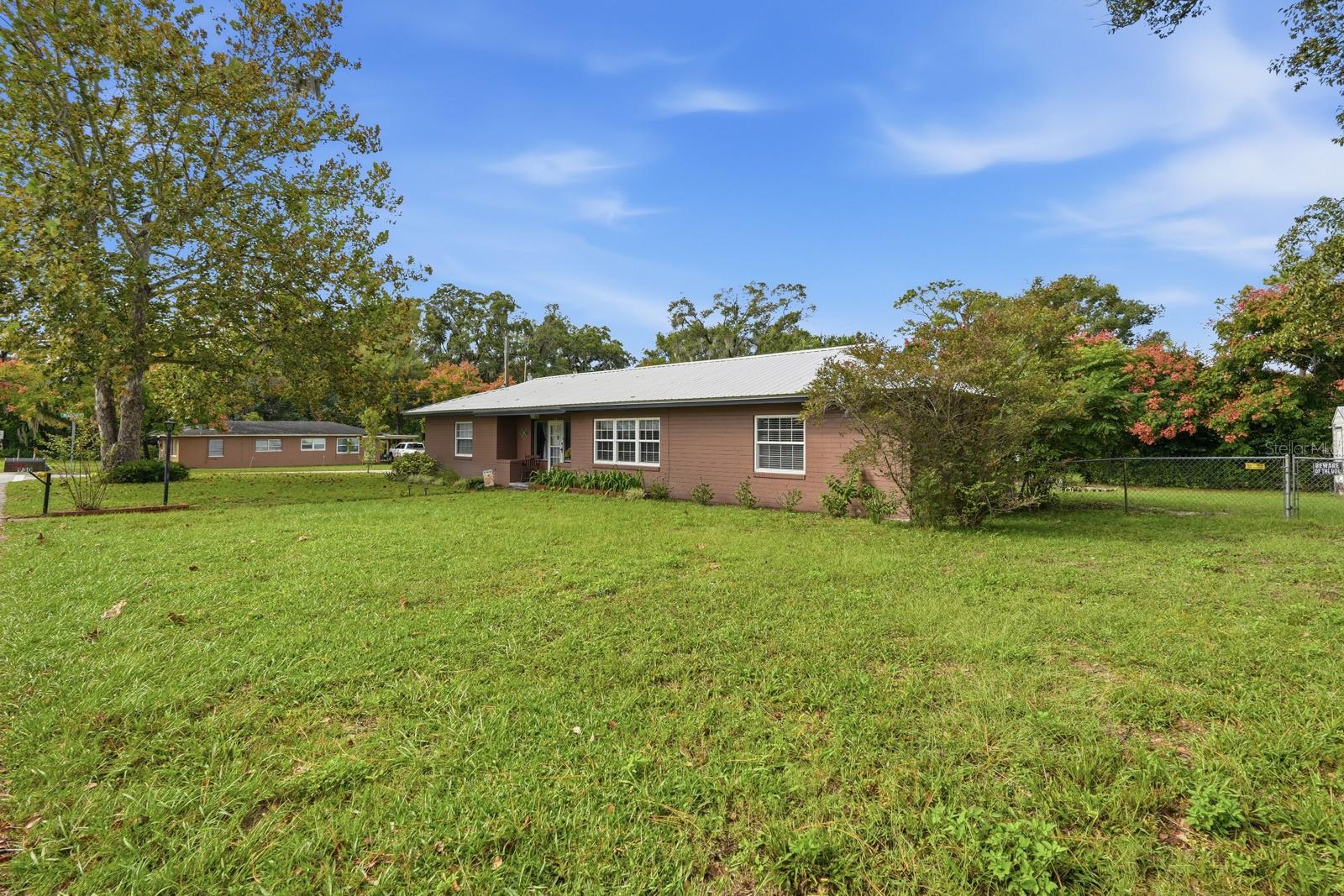 Image 40 of 45 For 930 Amelia Avenue