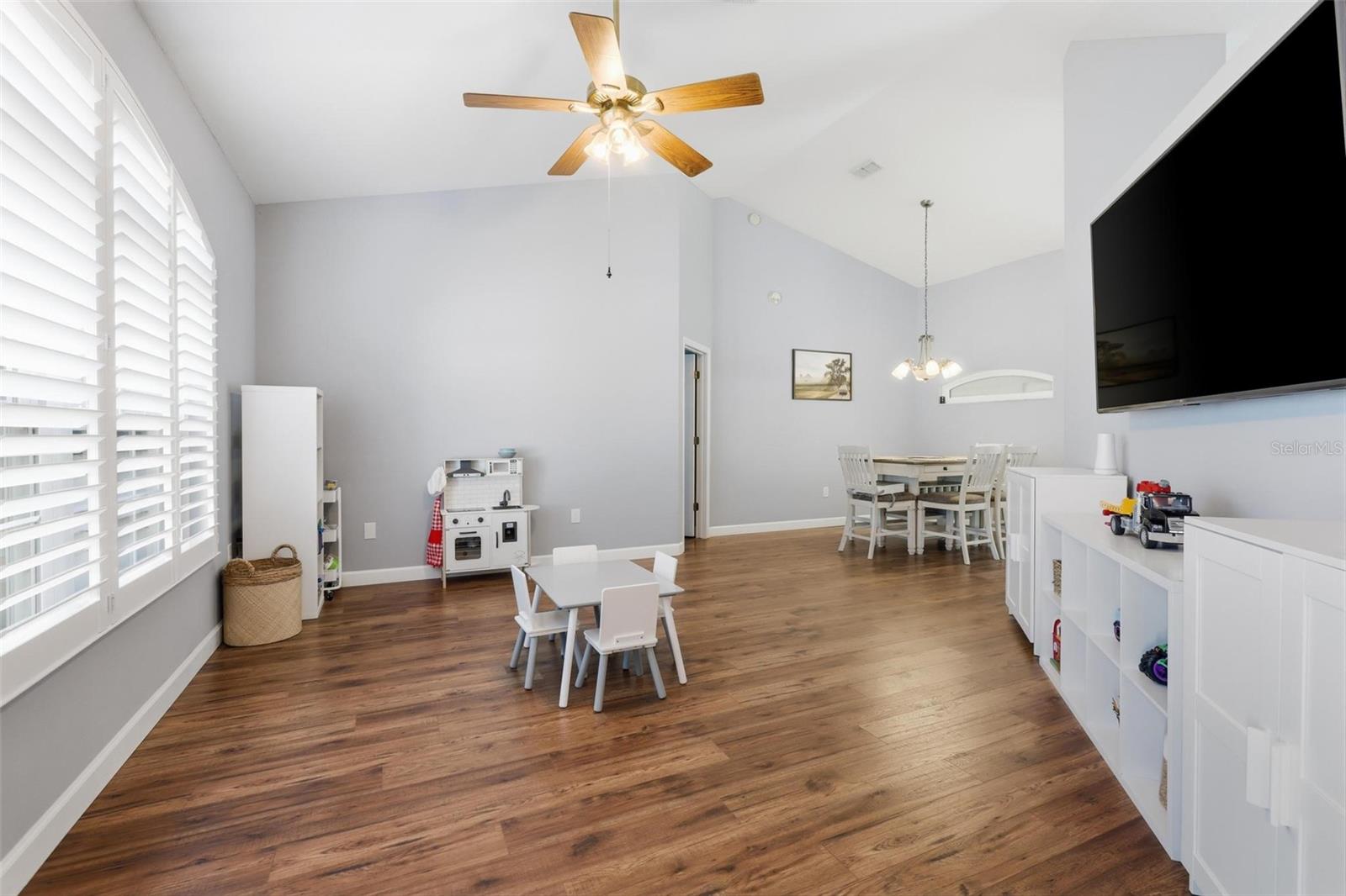 Image 18 of 57 For 345 Ruth Jennings Drive