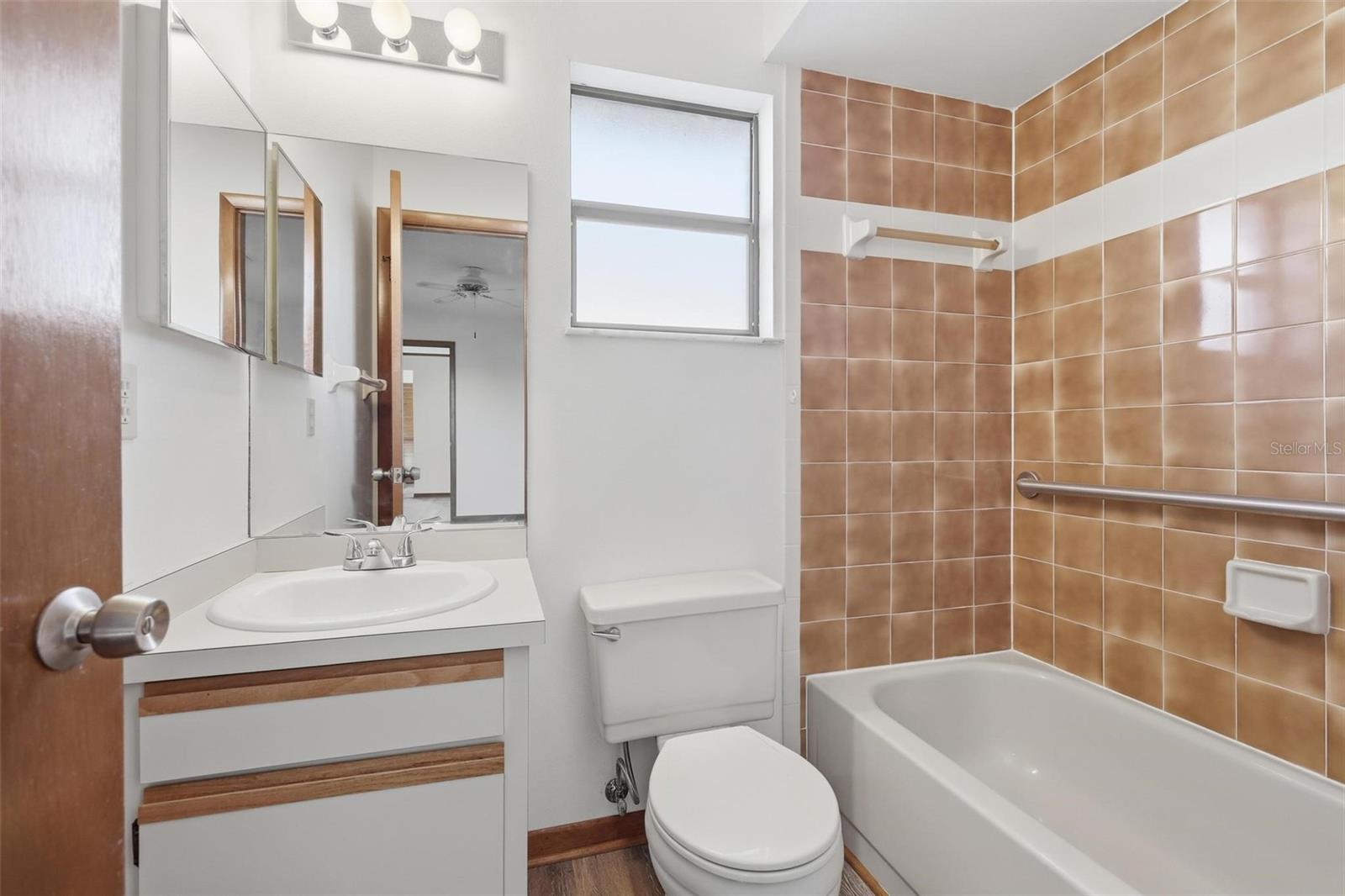 Image 14 of 21 For 536 Gaspar Avenue