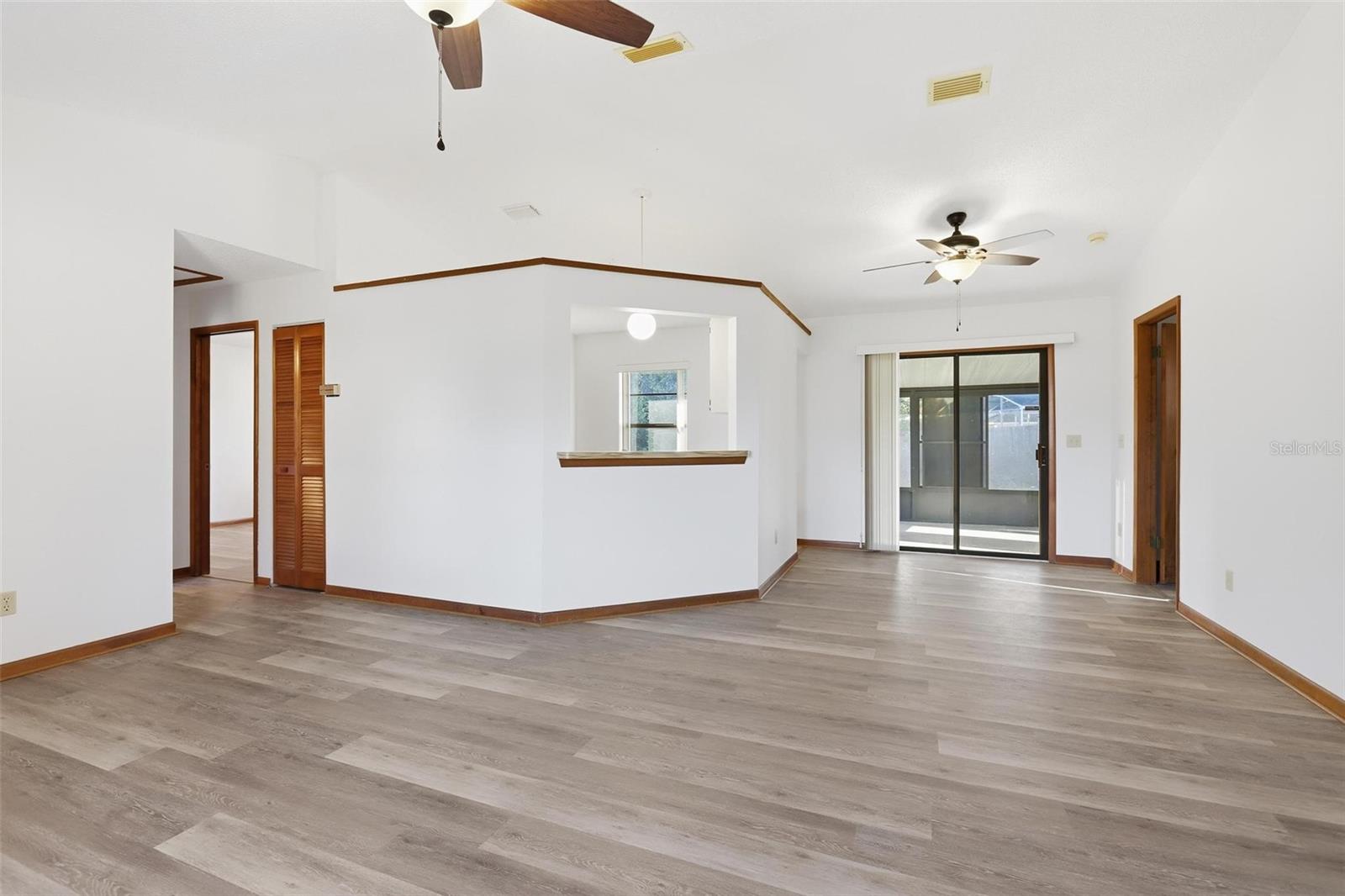 Image 3 of 21 For 536 Gaspar Avenue