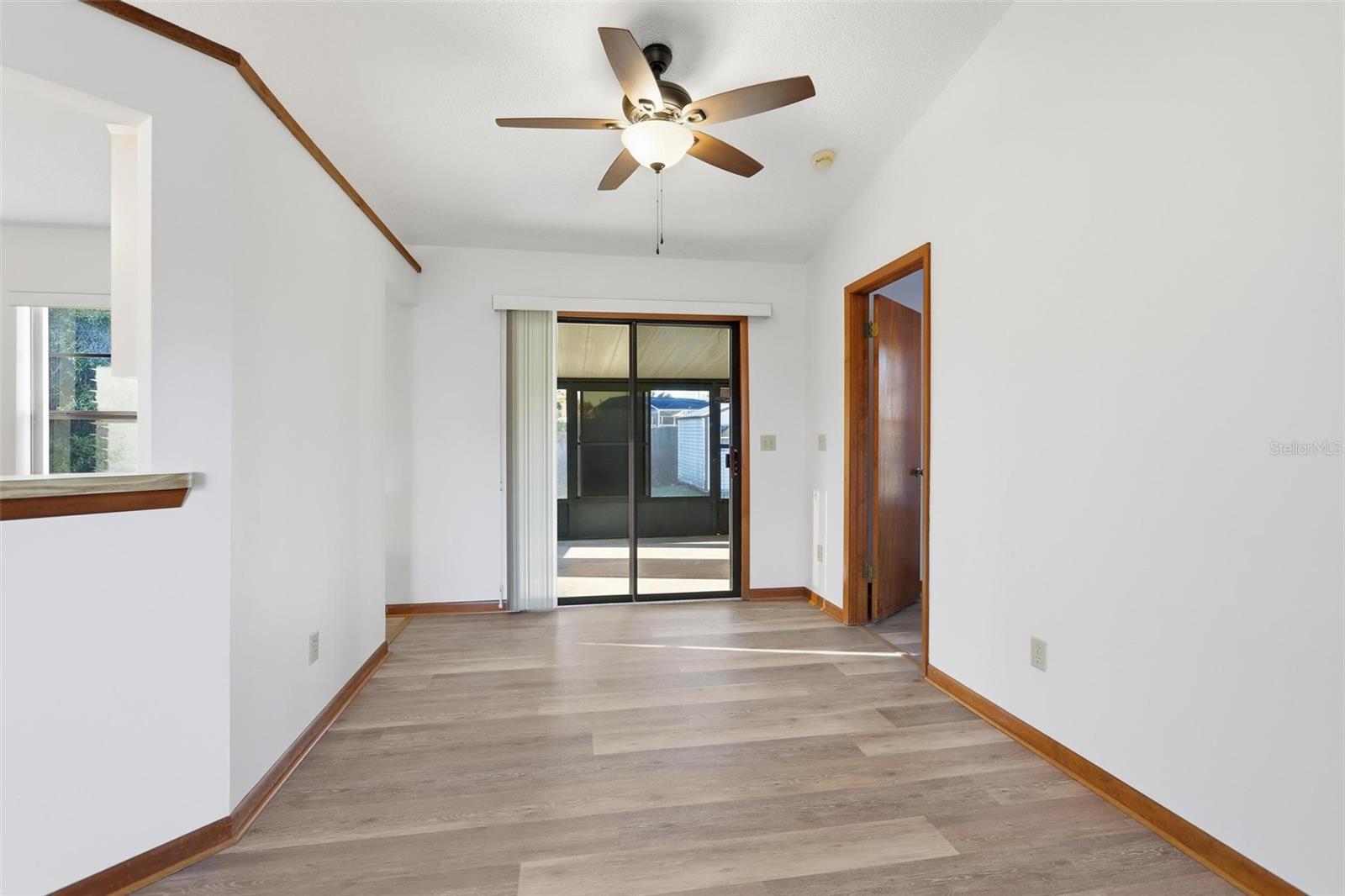 Image 4 of 21 For 536 Gaspar Avenue