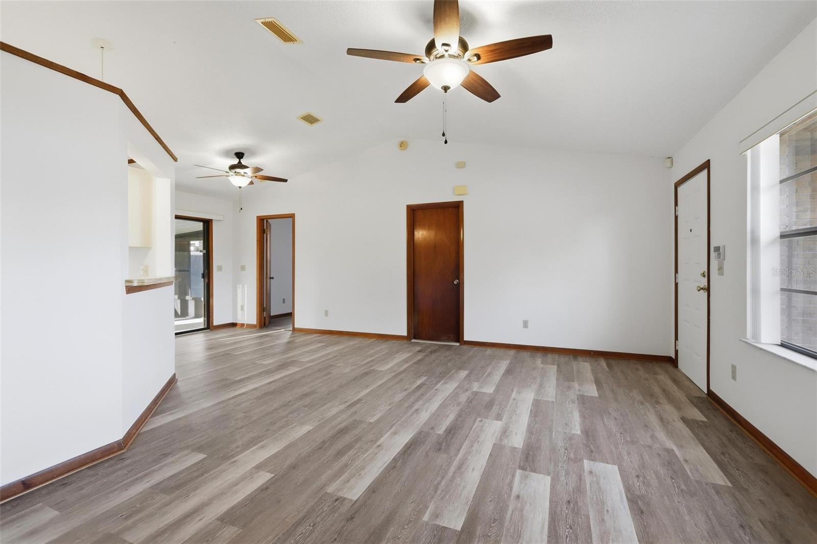 Image 5 of 21 For 536 Gaspar Avenue