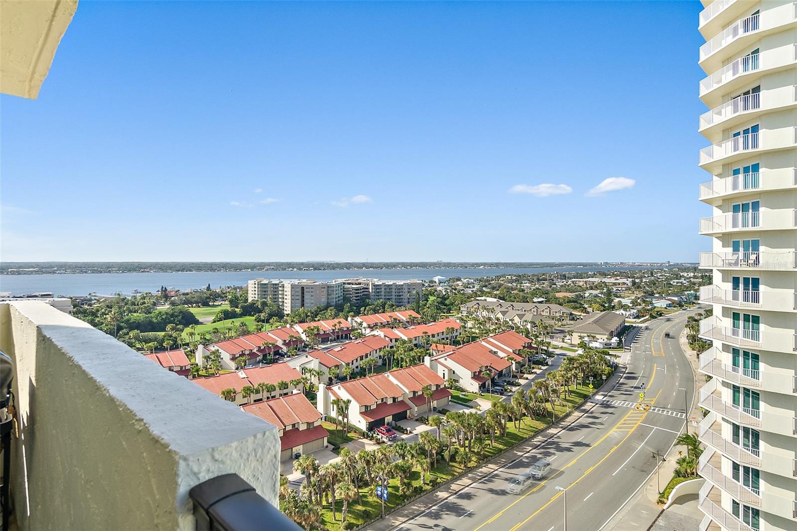 Image 29 of 51 For 2947 Atlantic Avenue 1406