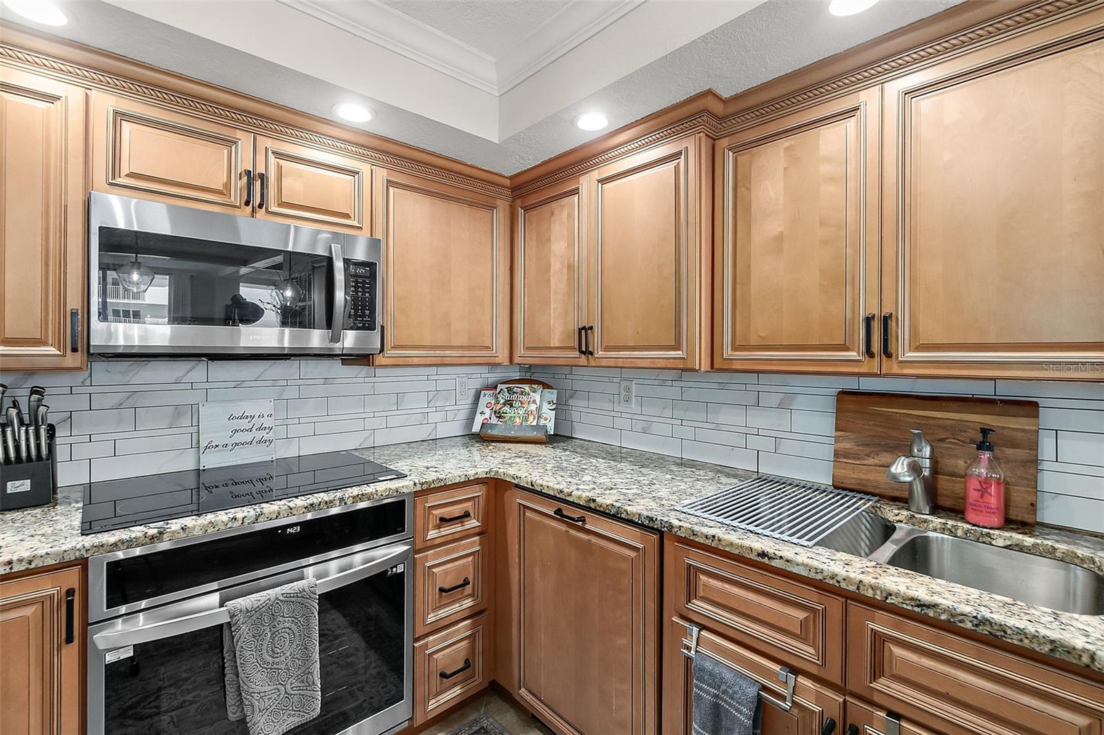 Image 3 of 51 For 2947 Atlantic Avenue 1406