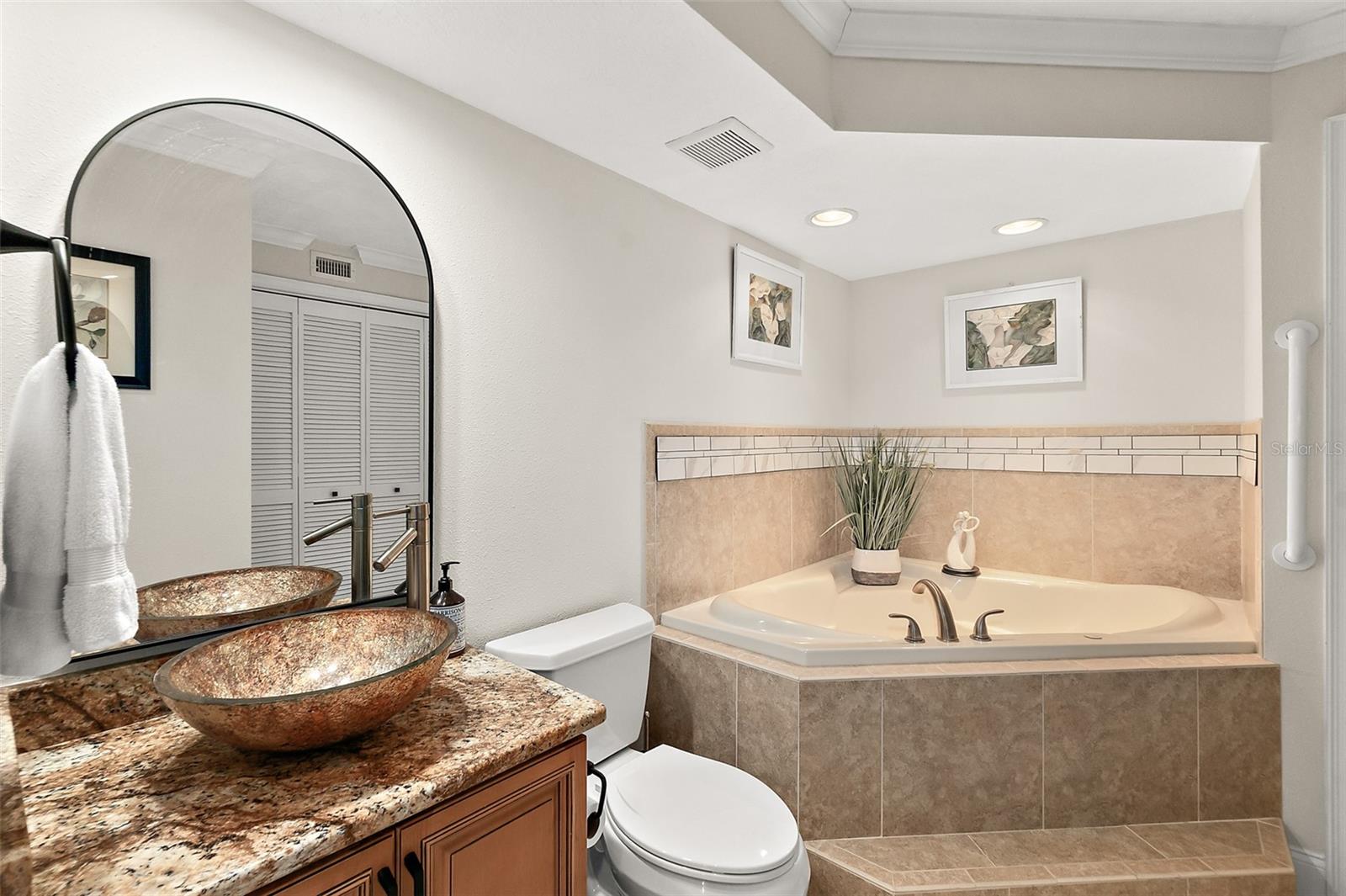 Image 37 of 51 For 2947 Atlantic Avenue 1406