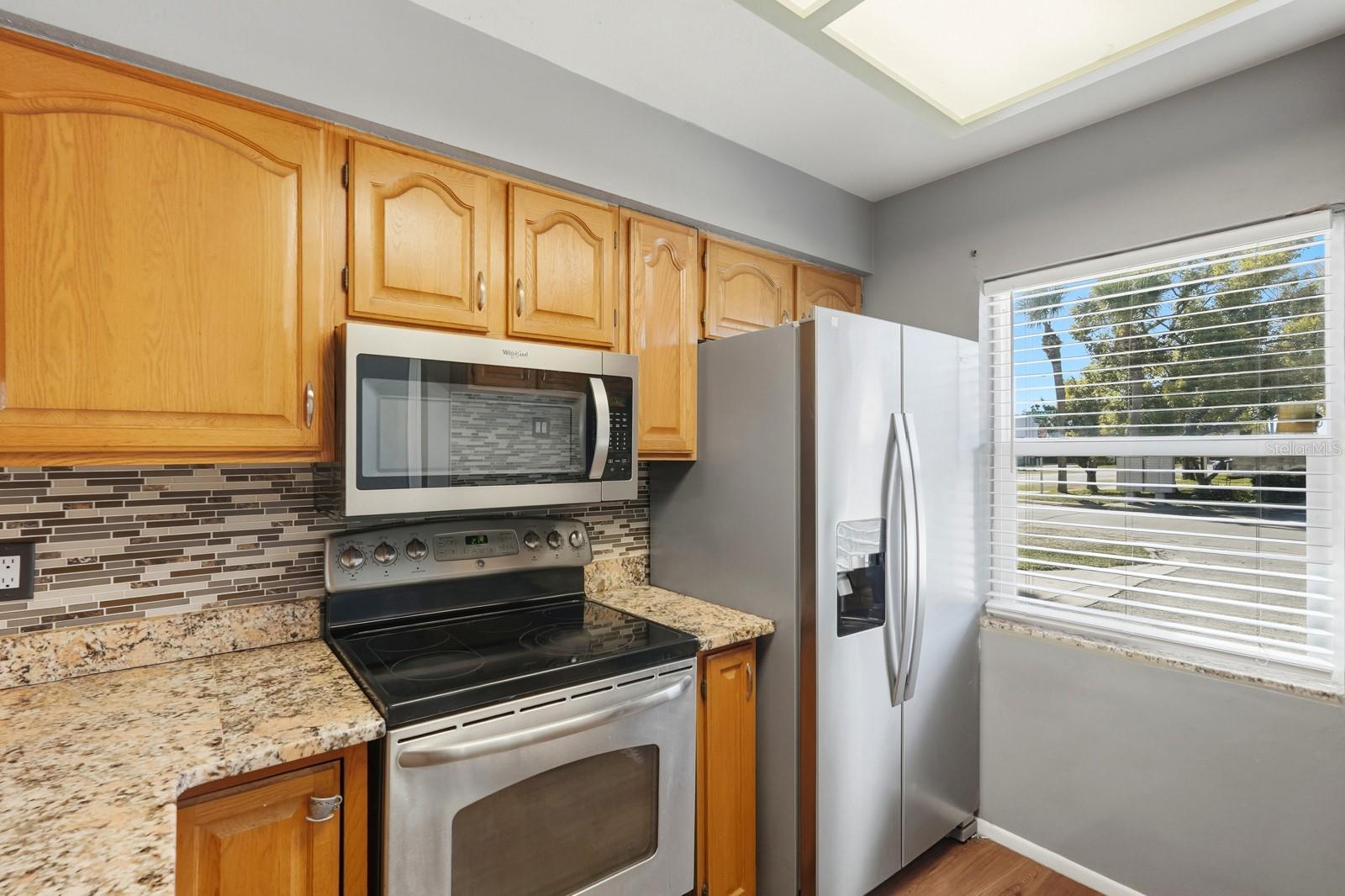 Image 11 of 49 For 903 W Millard Court