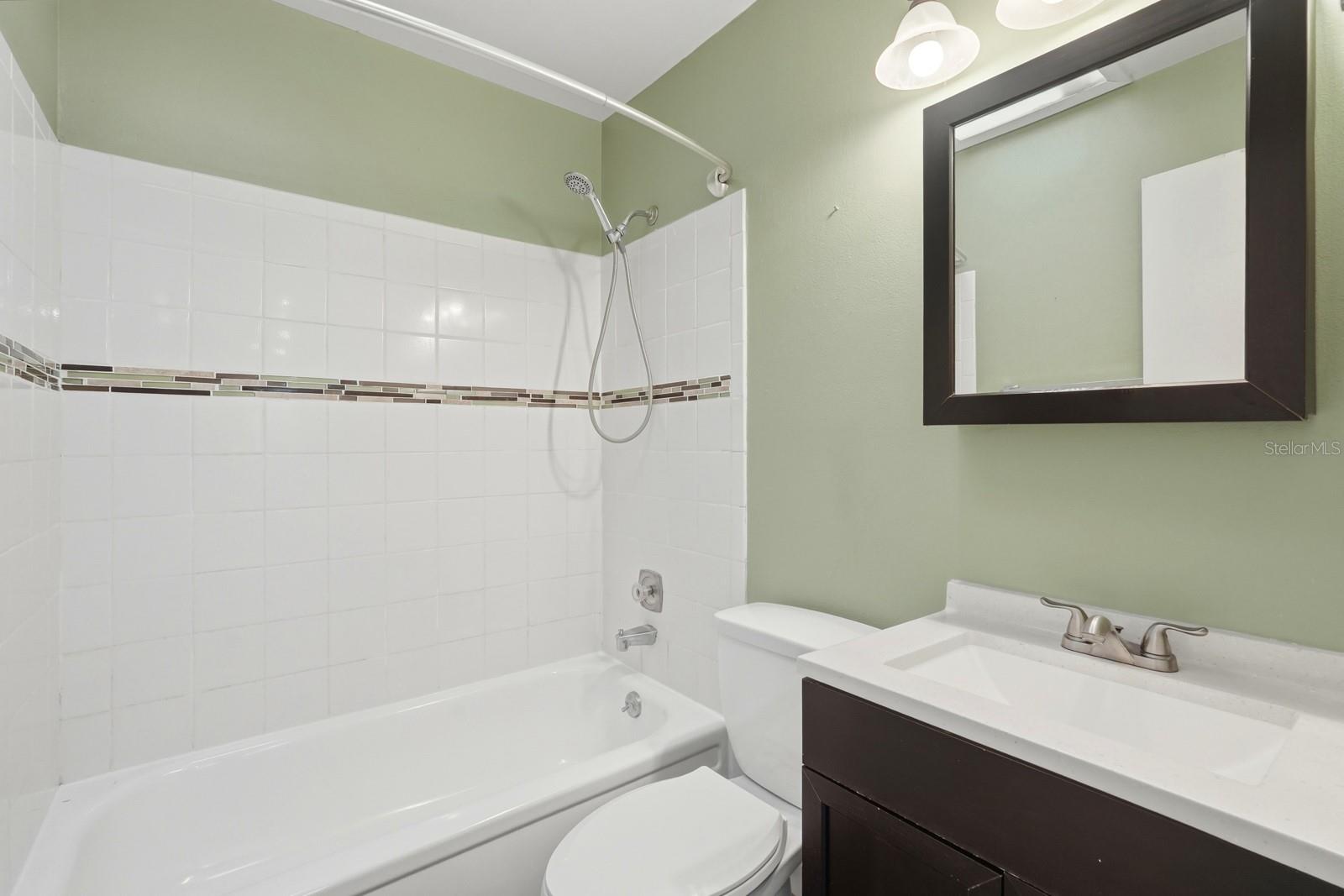 Image 20 of 49 For 903 W Millard Court