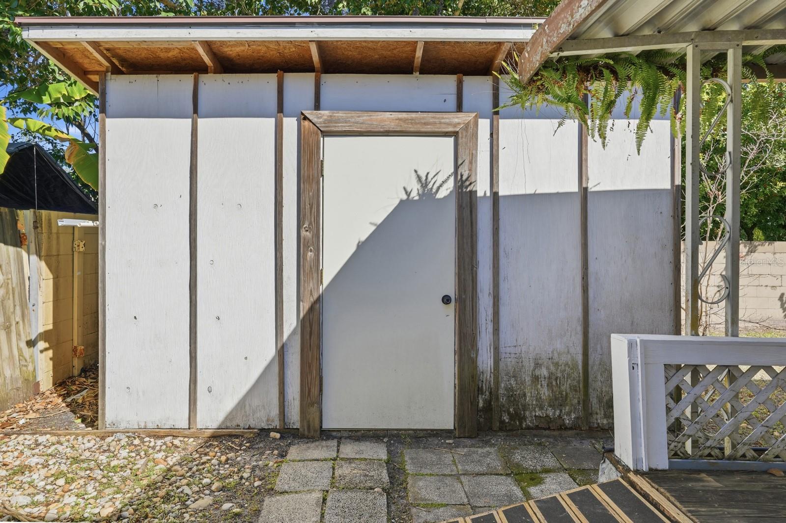 Image 26 of 49 For 903 W Millard Court