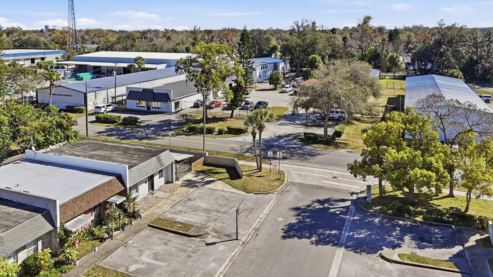 Image 38 of 49 For 903 W Millard Court