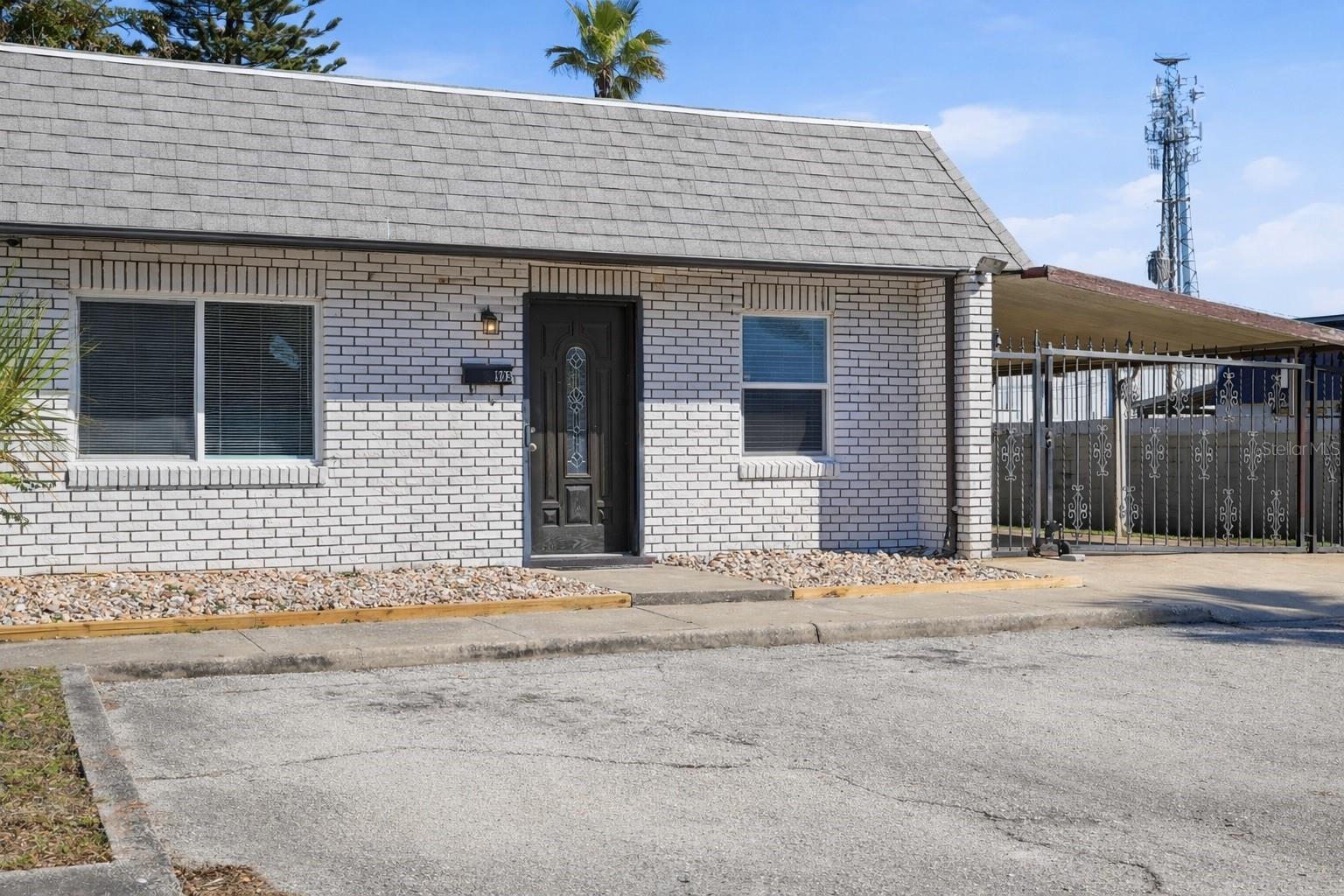 Image 45 of 49 For 903 W Millard Court