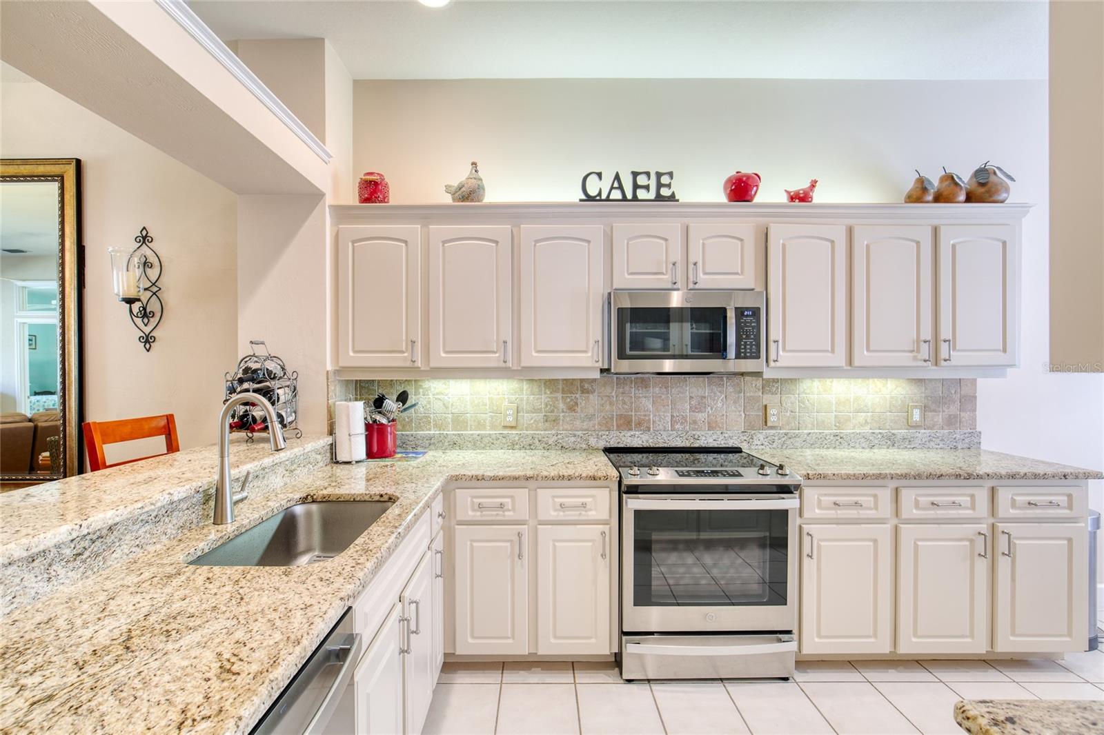 Image 16 of 68 For 3143 Kailani Court