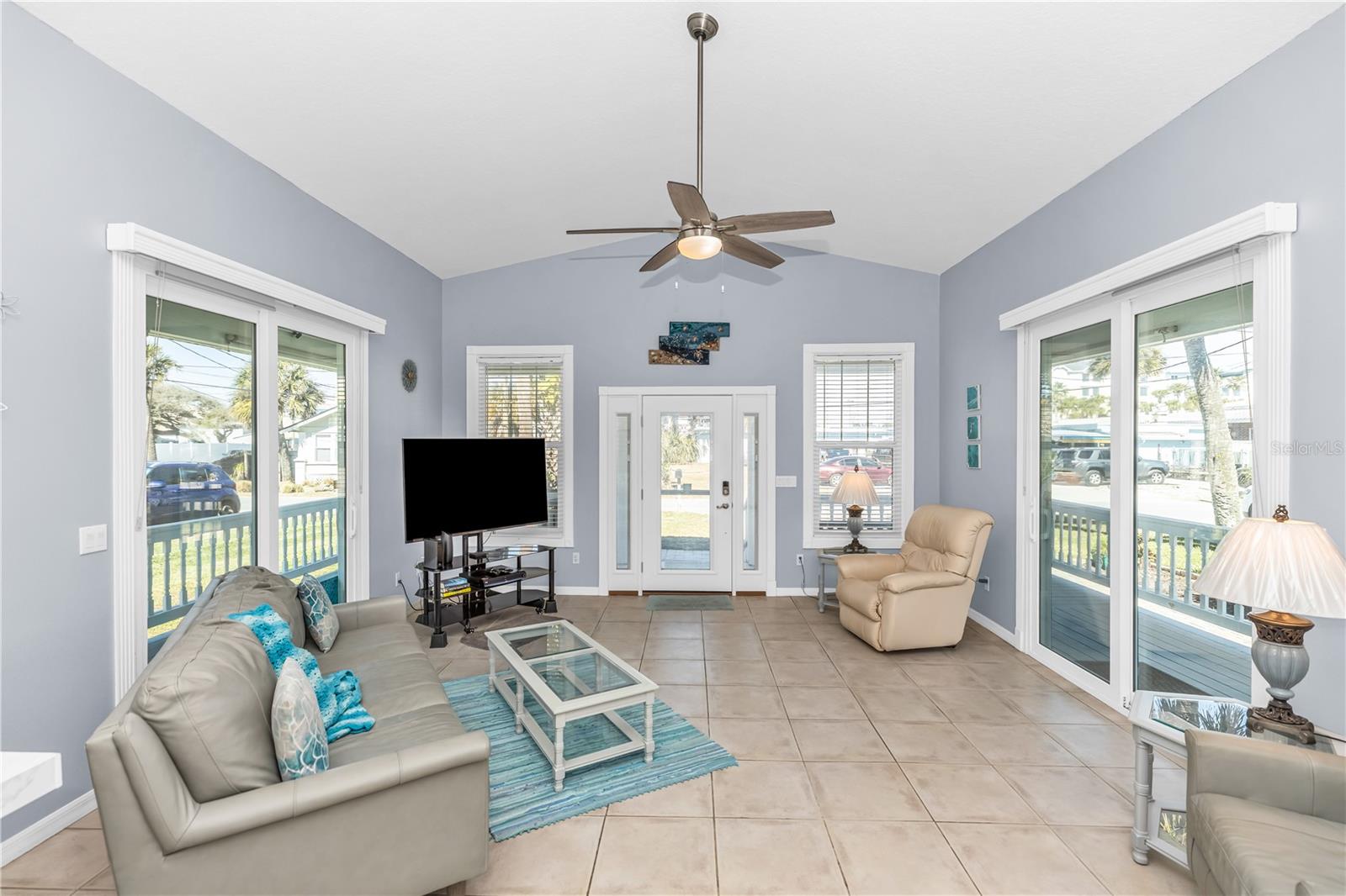 Image 11 of 30 For 415 Jessamine Avenue