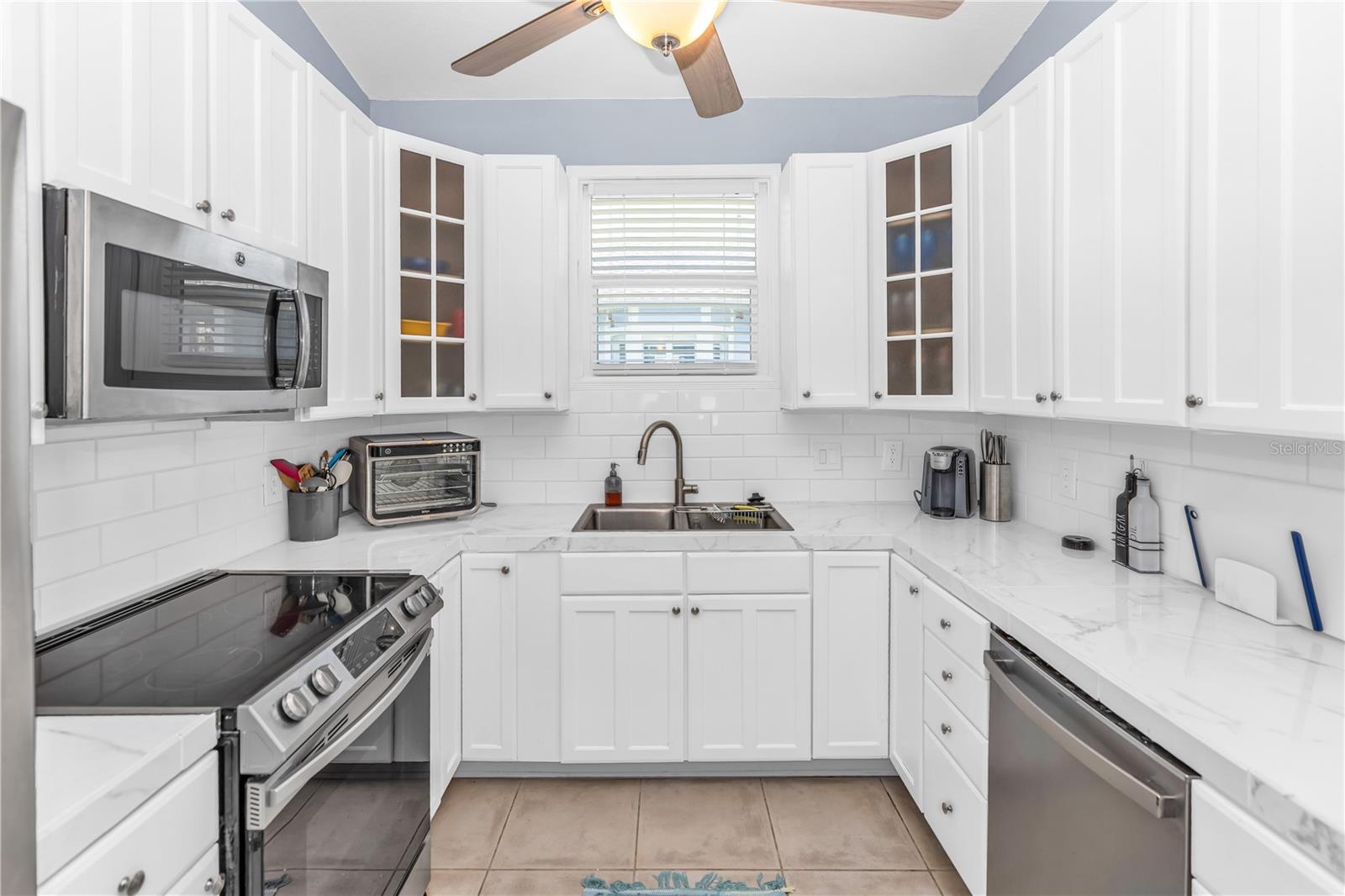 Image 6 of 30 For 415 Jessamine Avenue