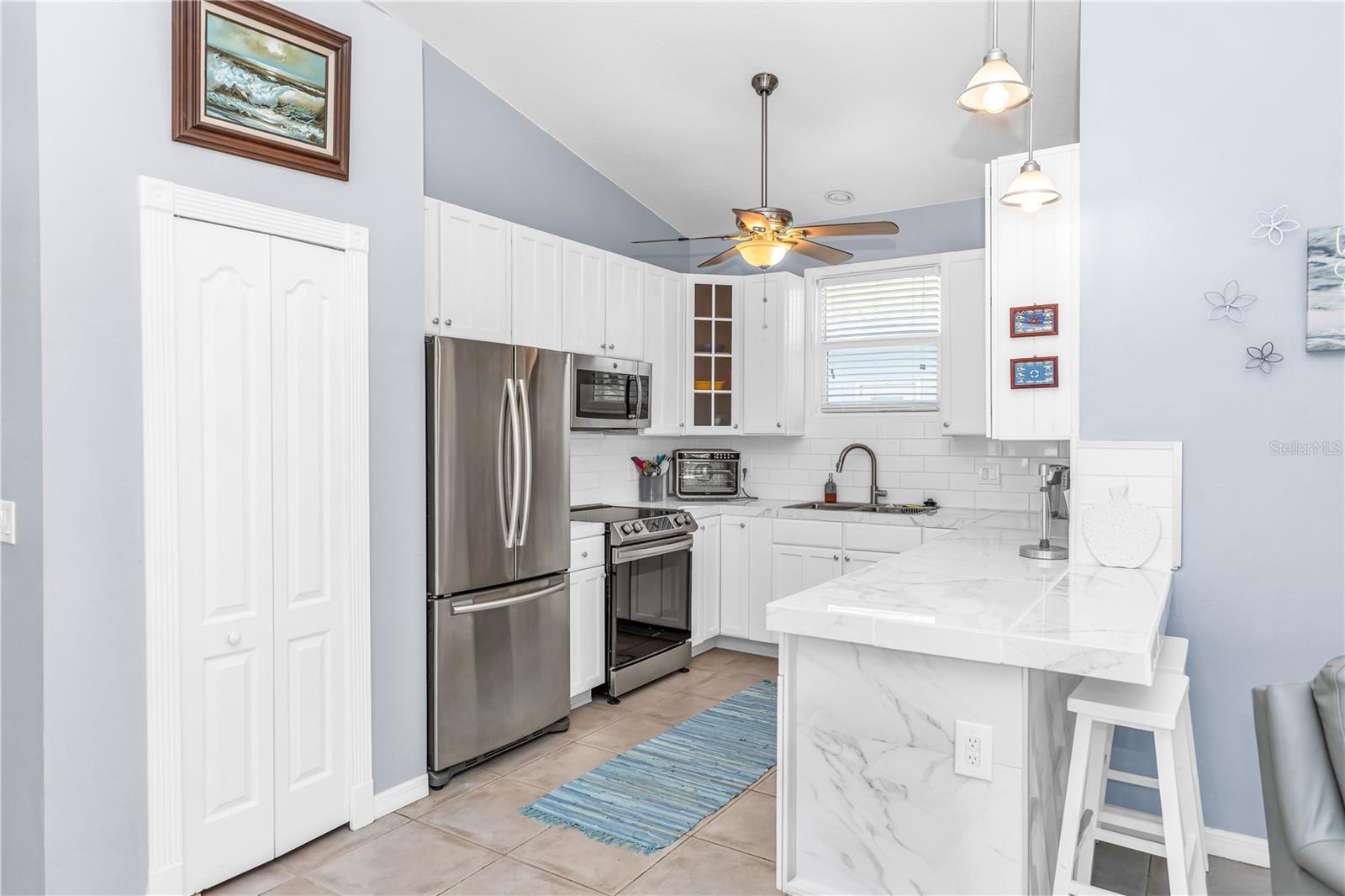 Image 7 of 30 For 415 Jessamine Avenue