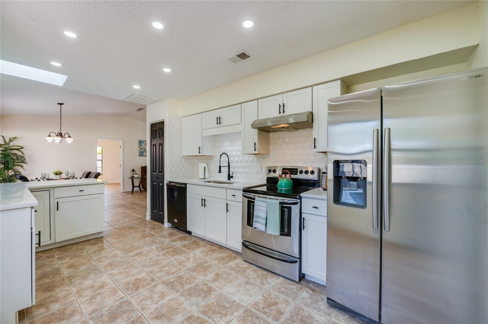 Image 13 of 41 For 2425 Royal Palm Drive