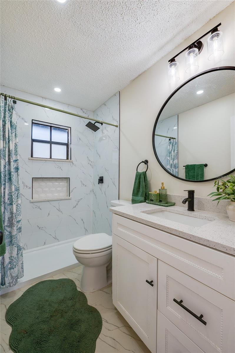 Image 20 of 41 For 2425 Royal Palm Drive