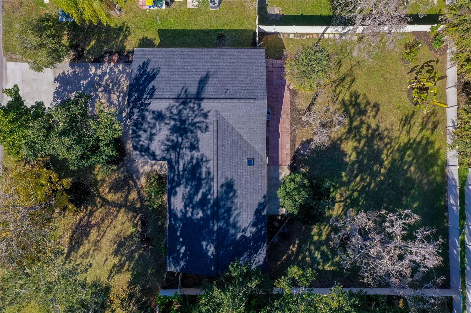 Image 37 of 41 For 2425 Royal Palm Drive