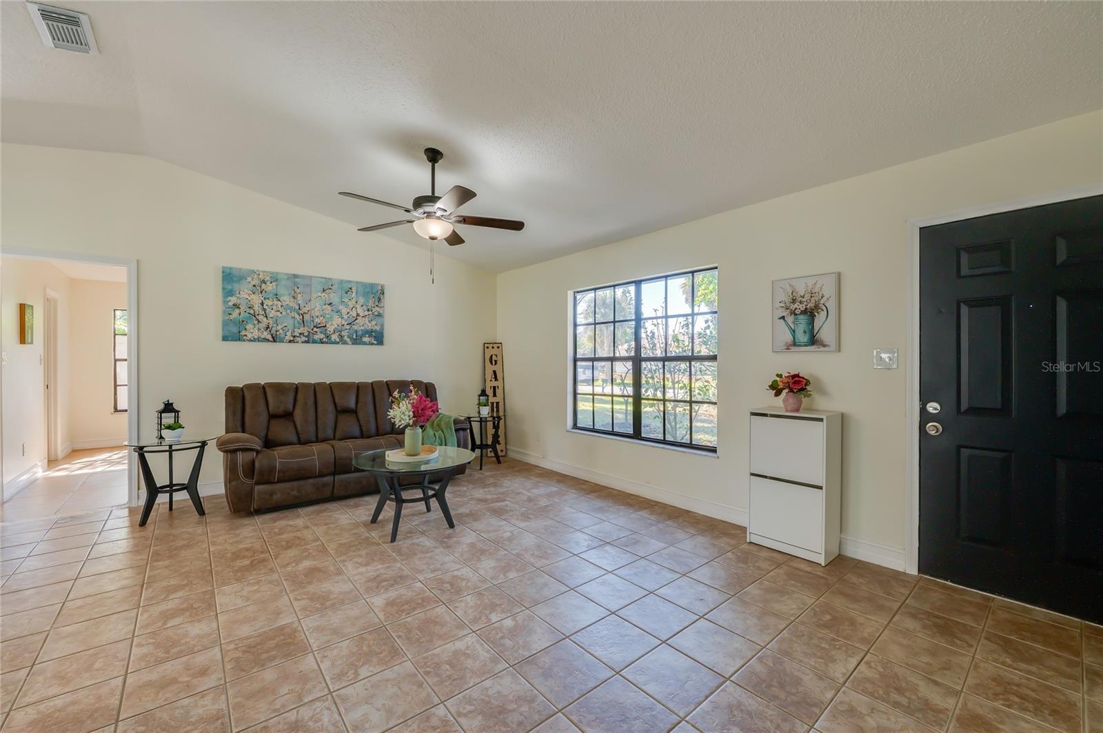 Image 6 of 41 For 2425 Royal Palm Drive