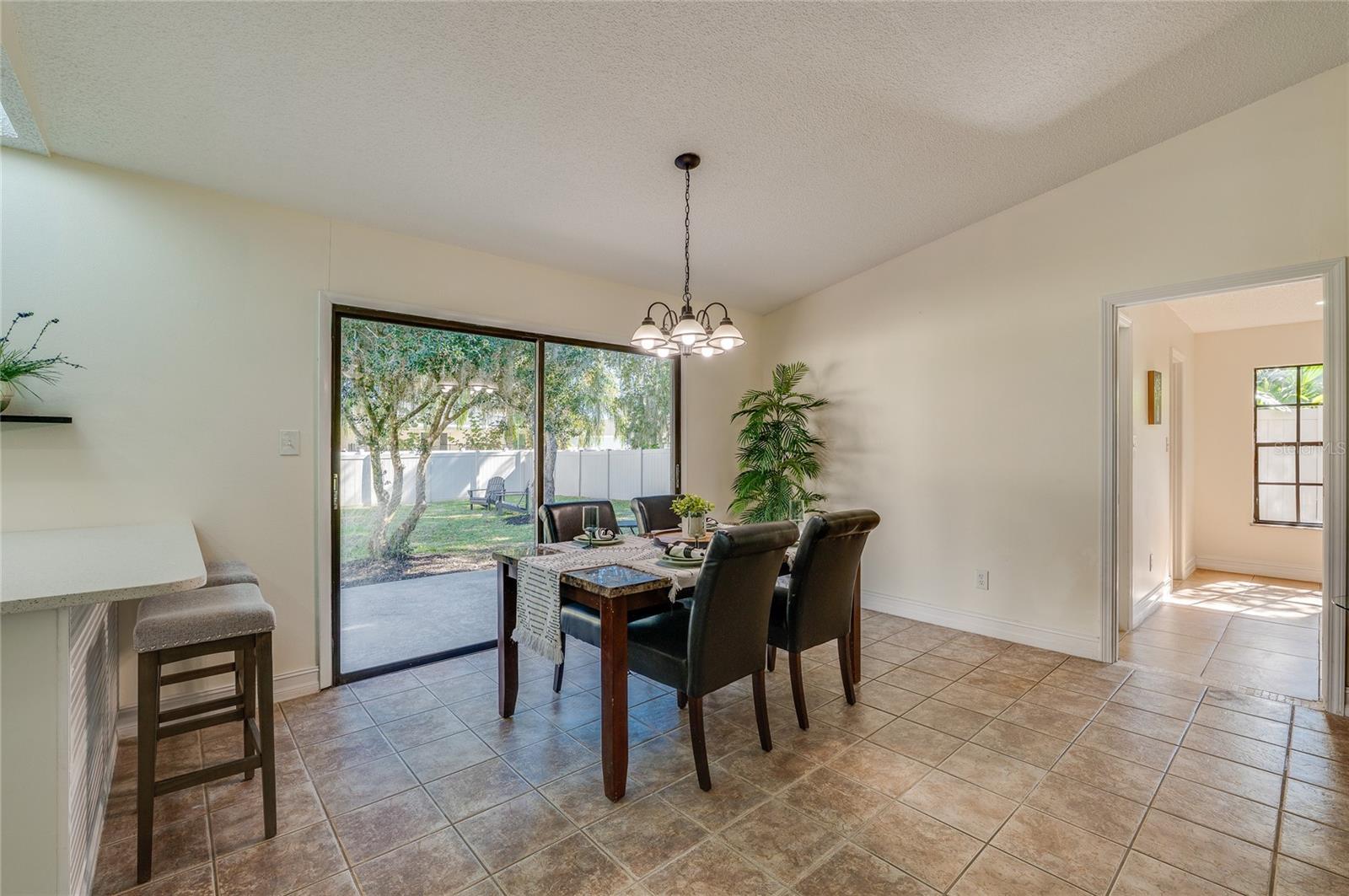 Image 9 of 41 For 2425 Royal Palm Drive