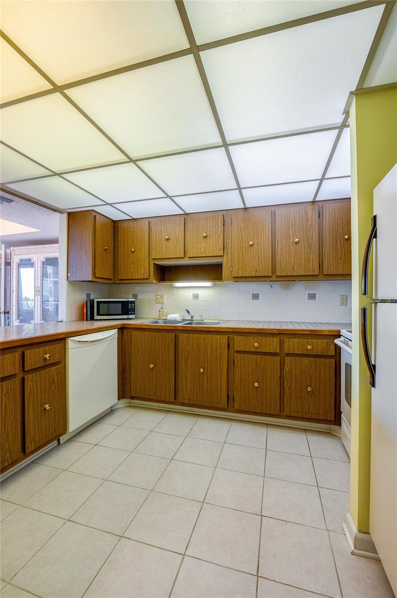 Image 11 of 38 For 3047 Atlantic Avenue 201