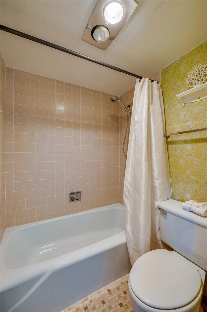 Image 24 of 38 For 3047 Atlantic Avenue 201