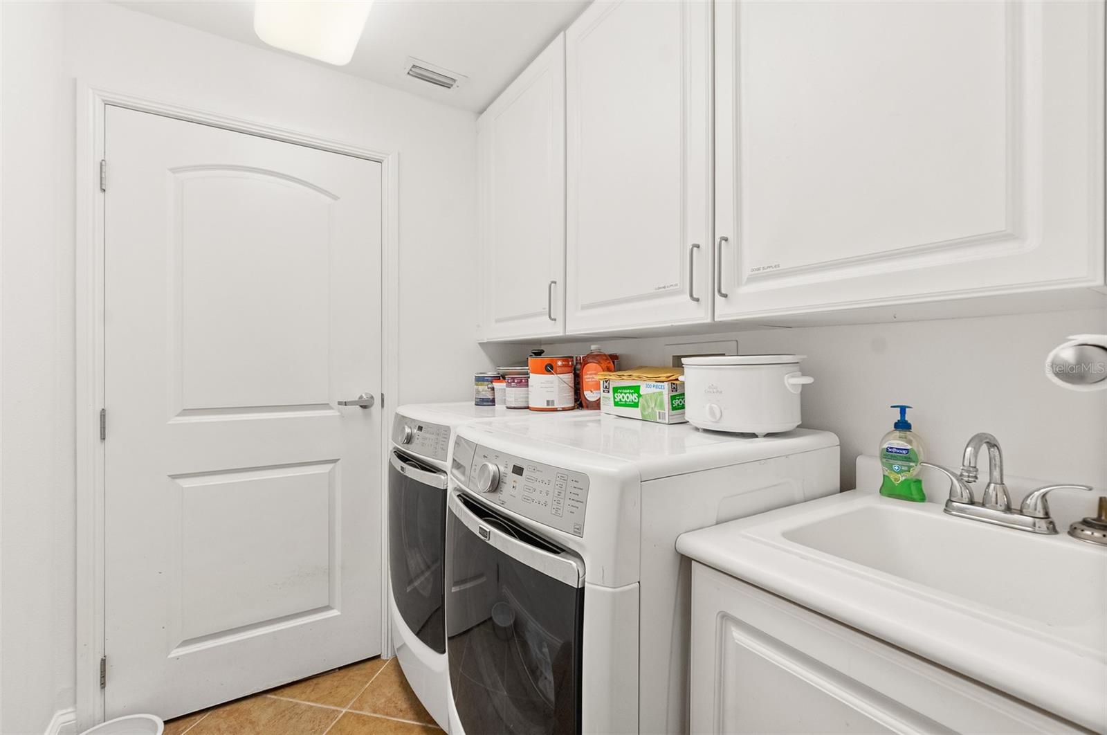 Image 28 of 63 For 3703 Atlantic Avenue 1004