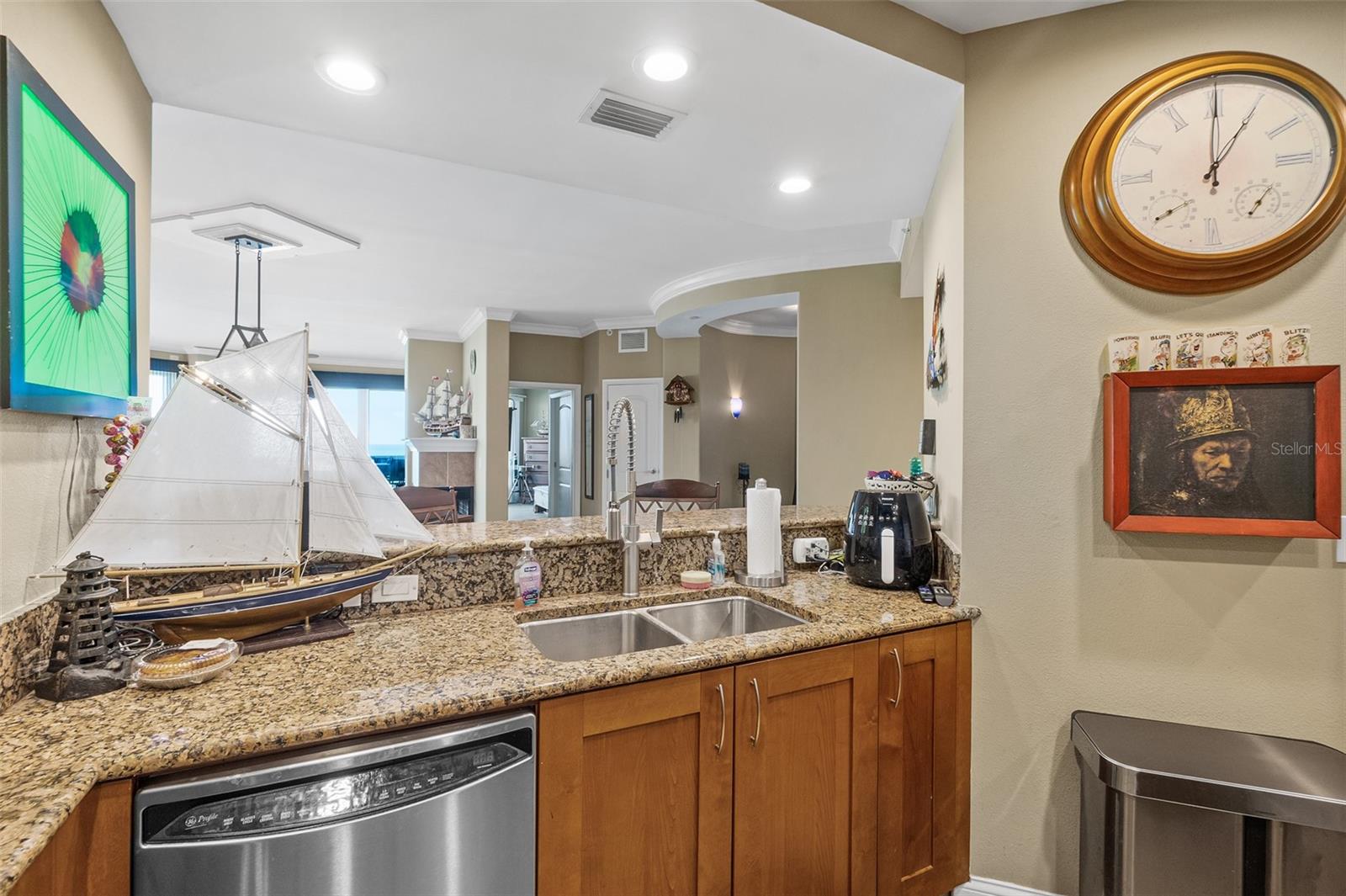 Image 39 of 63 For 3703 Atlantic Avenue 1004