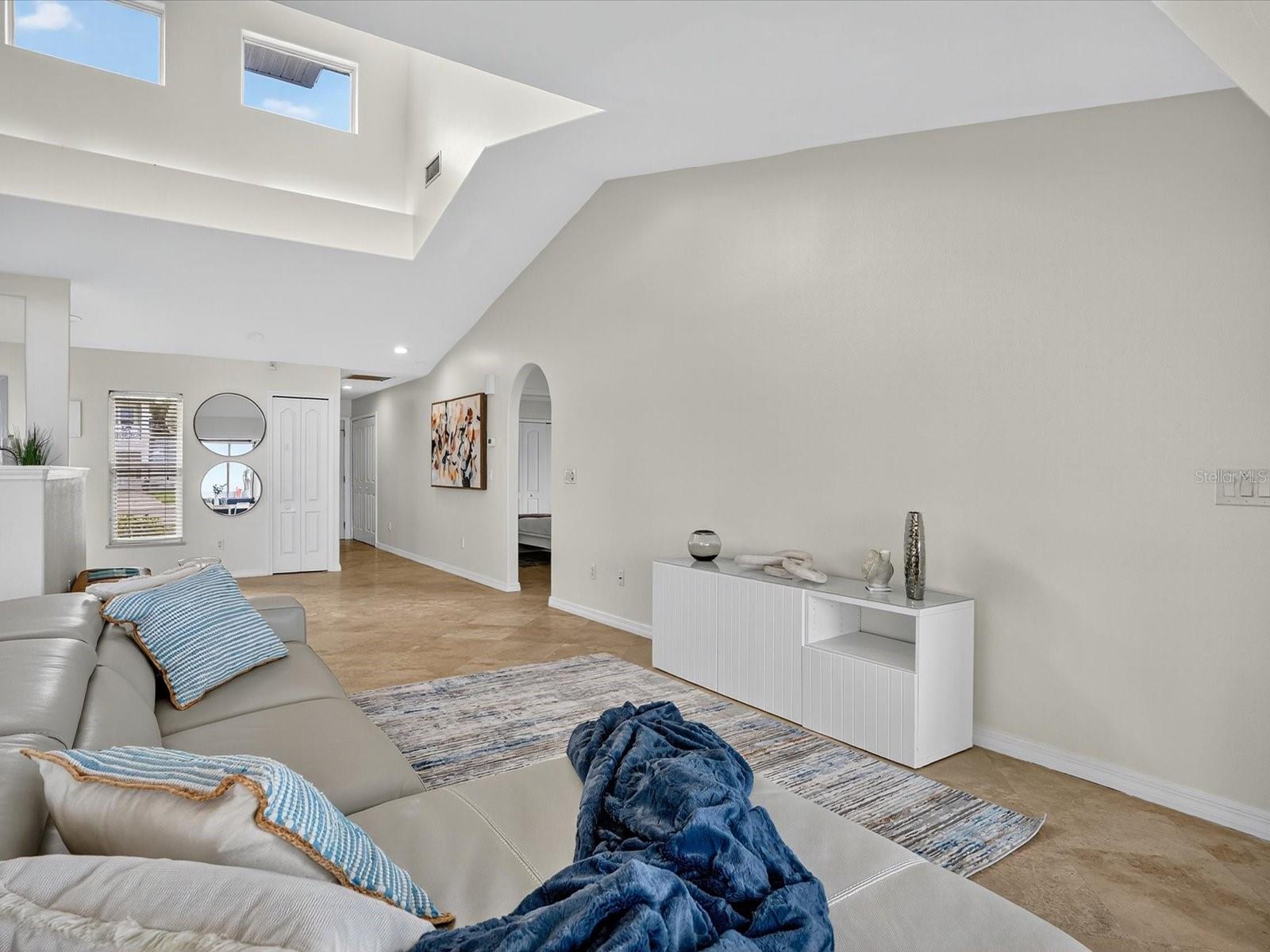 Image 8 of 55 For 4707 Atlantic Avenue