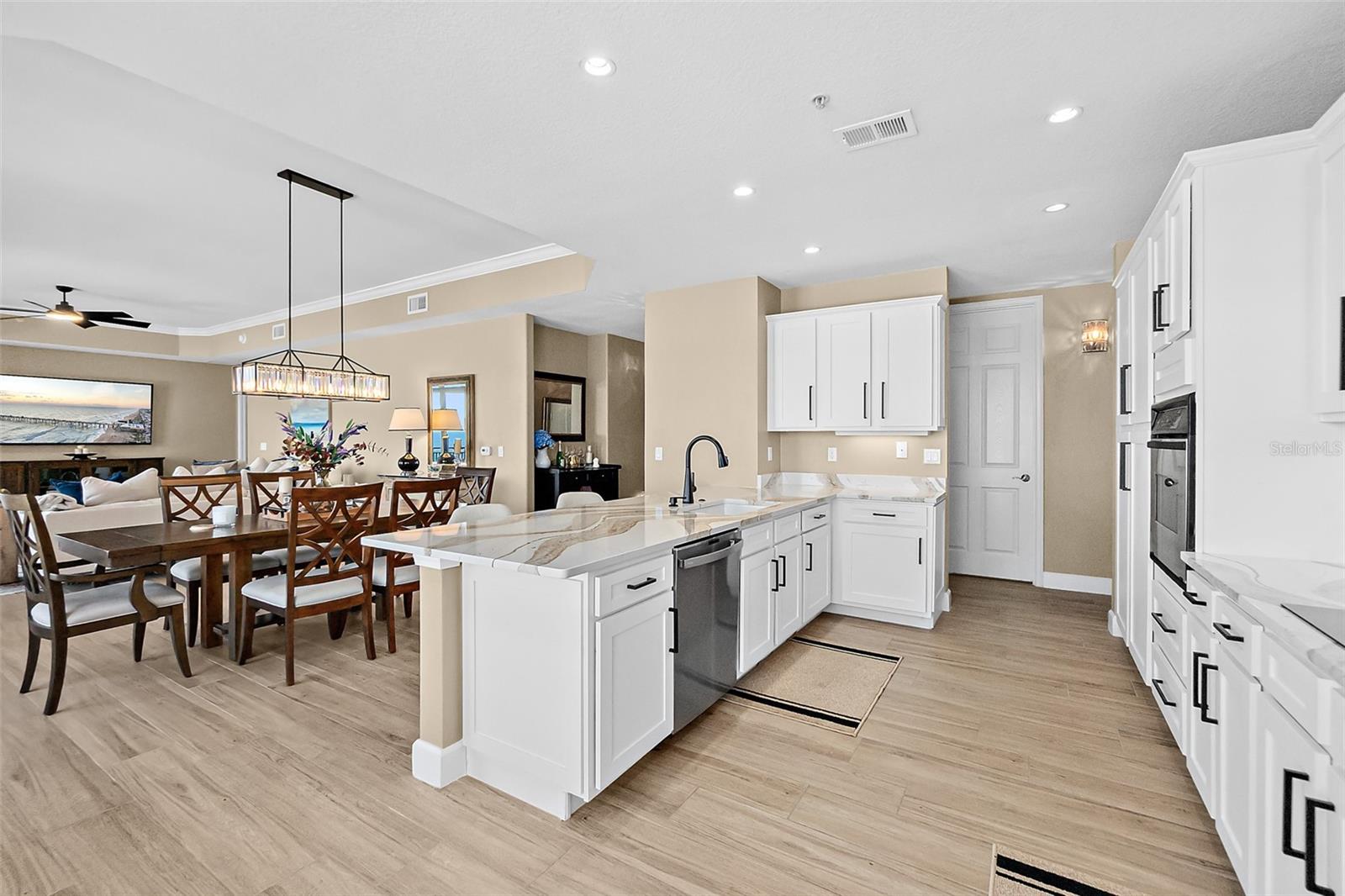 Image 18 of 64 For 2855 Atlantic Avenue 304