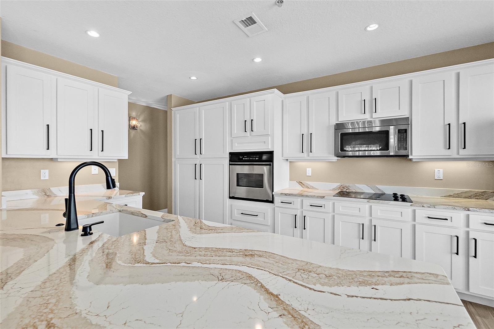 Image 4 of 64 For 2855 Atlantic Avenue 304