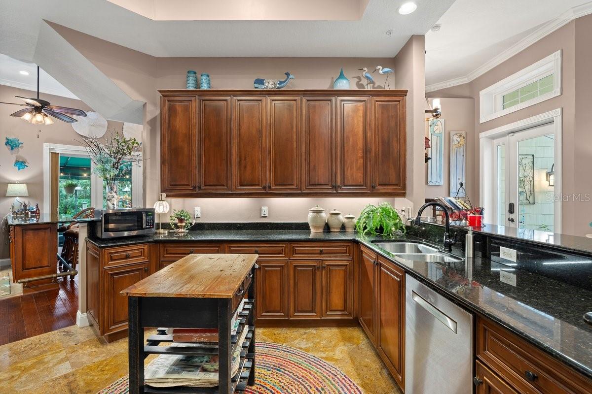 Image 28 of 92 For 4606 Oak Hammock Court 4606