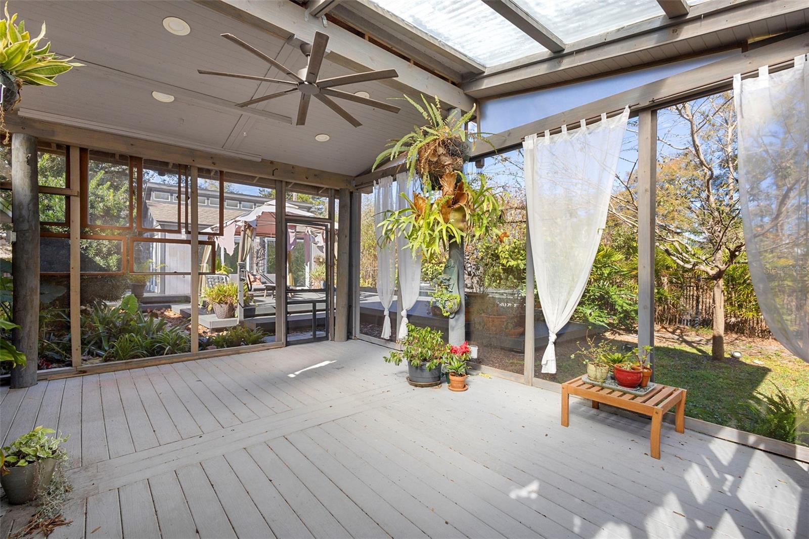 Image 3 of 33 For 851 Pennsylvania Avenue