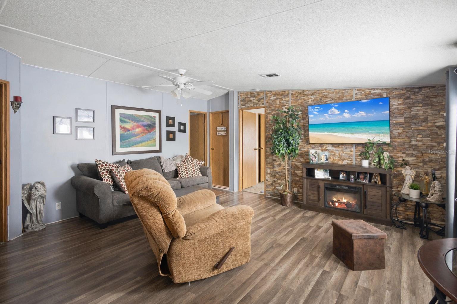 Image 9 of 29 For 122 Leisure World Drive N