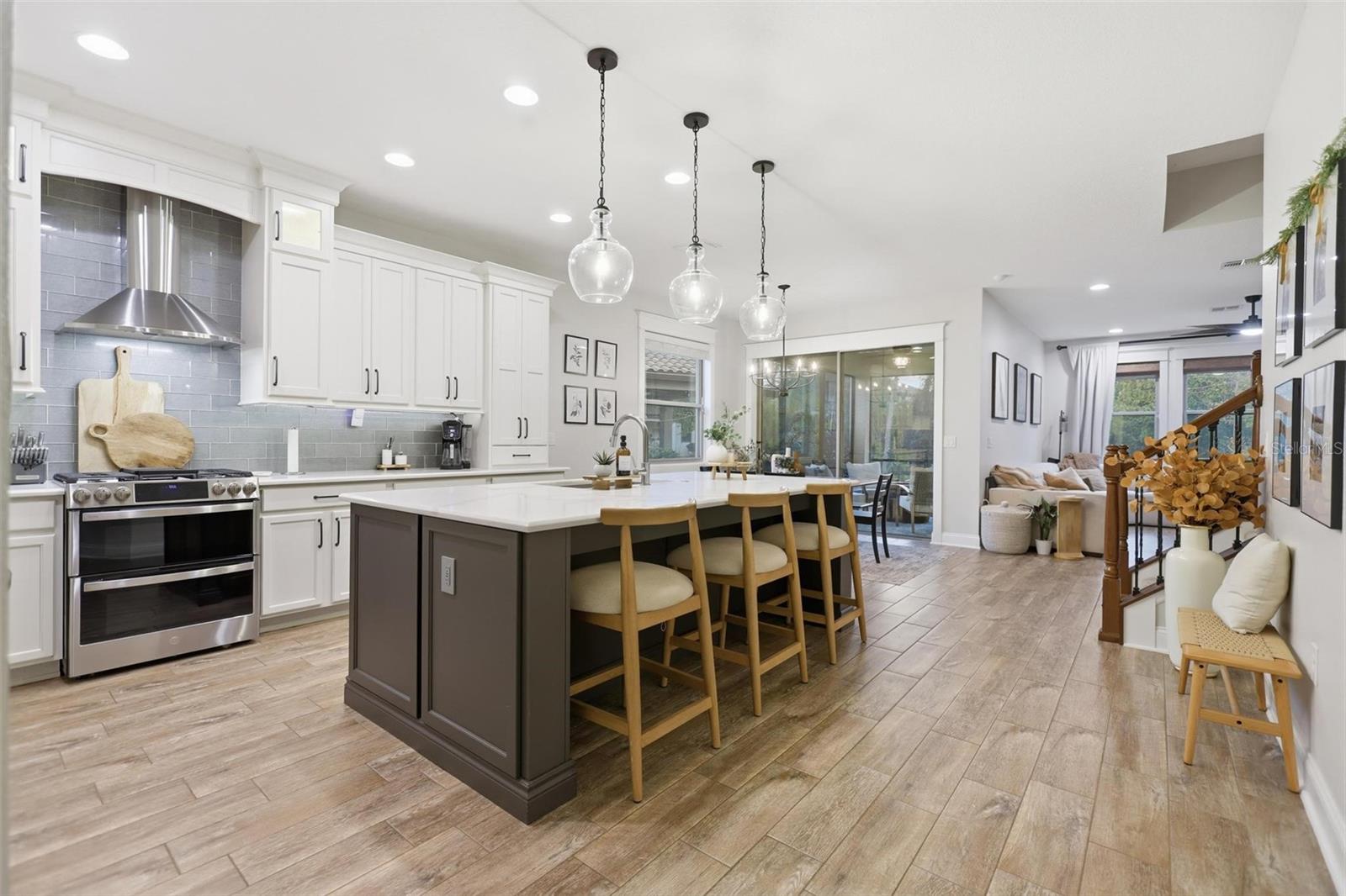 Image 12 of 51 For 162 Ancona Avenue