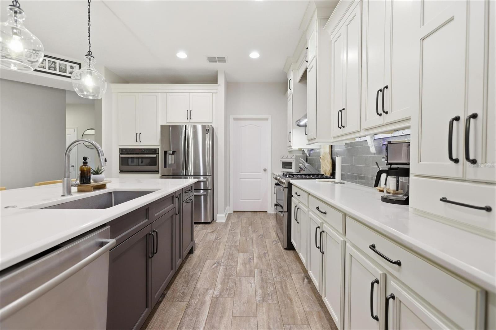 Image 14 of 51 For 162 Ancona Avenue