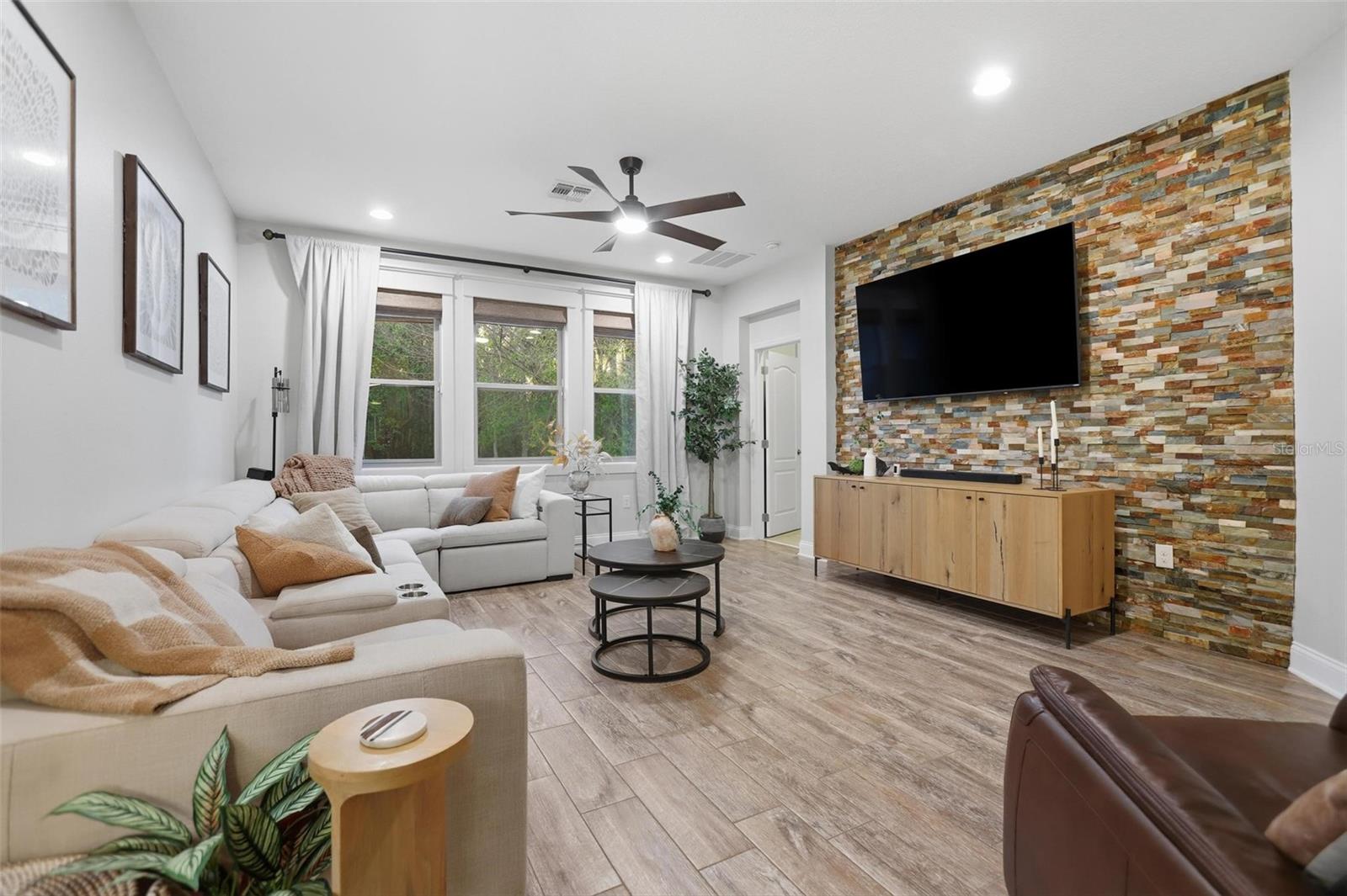 Image 20 of 51 For 162 Ancona Avenue