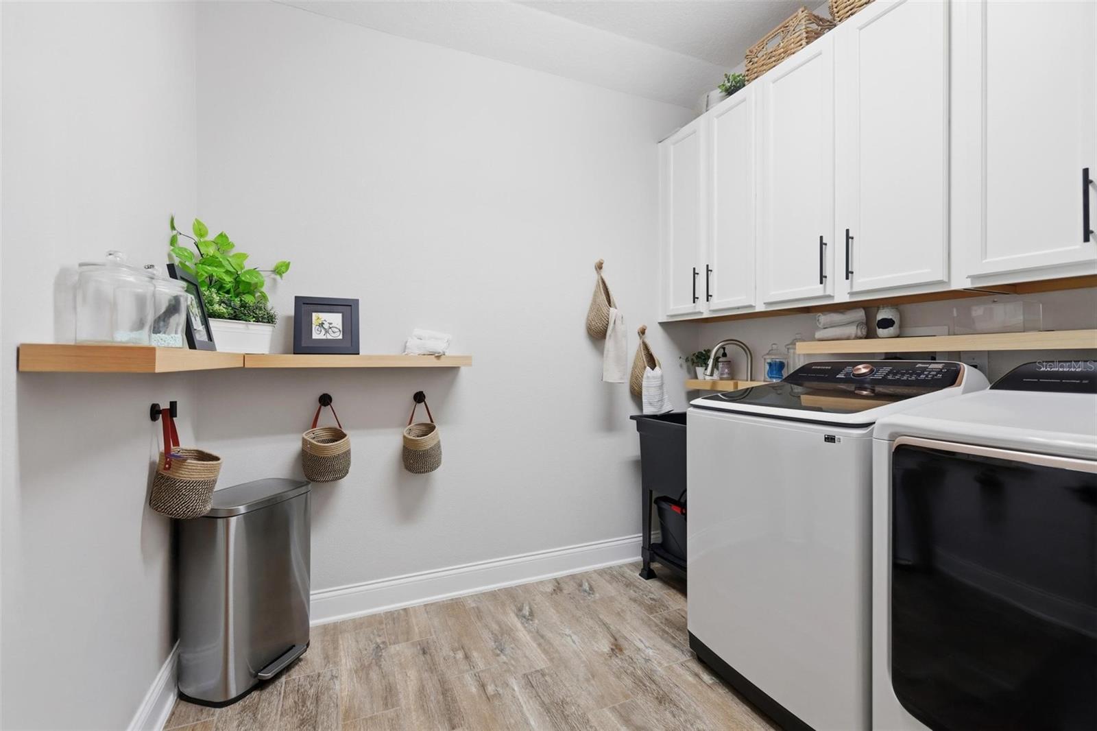 Image 28 of 51 For 162 Ancona Avenue