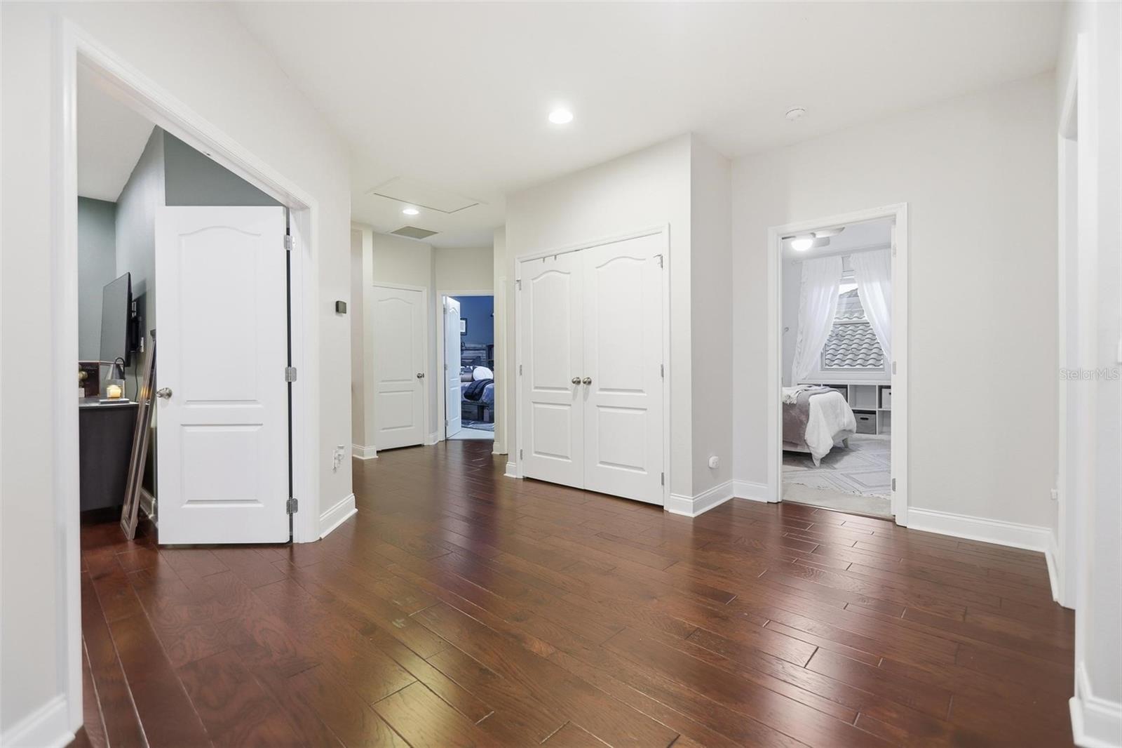 Image 33 of 51 For 162 Ancona Avenue