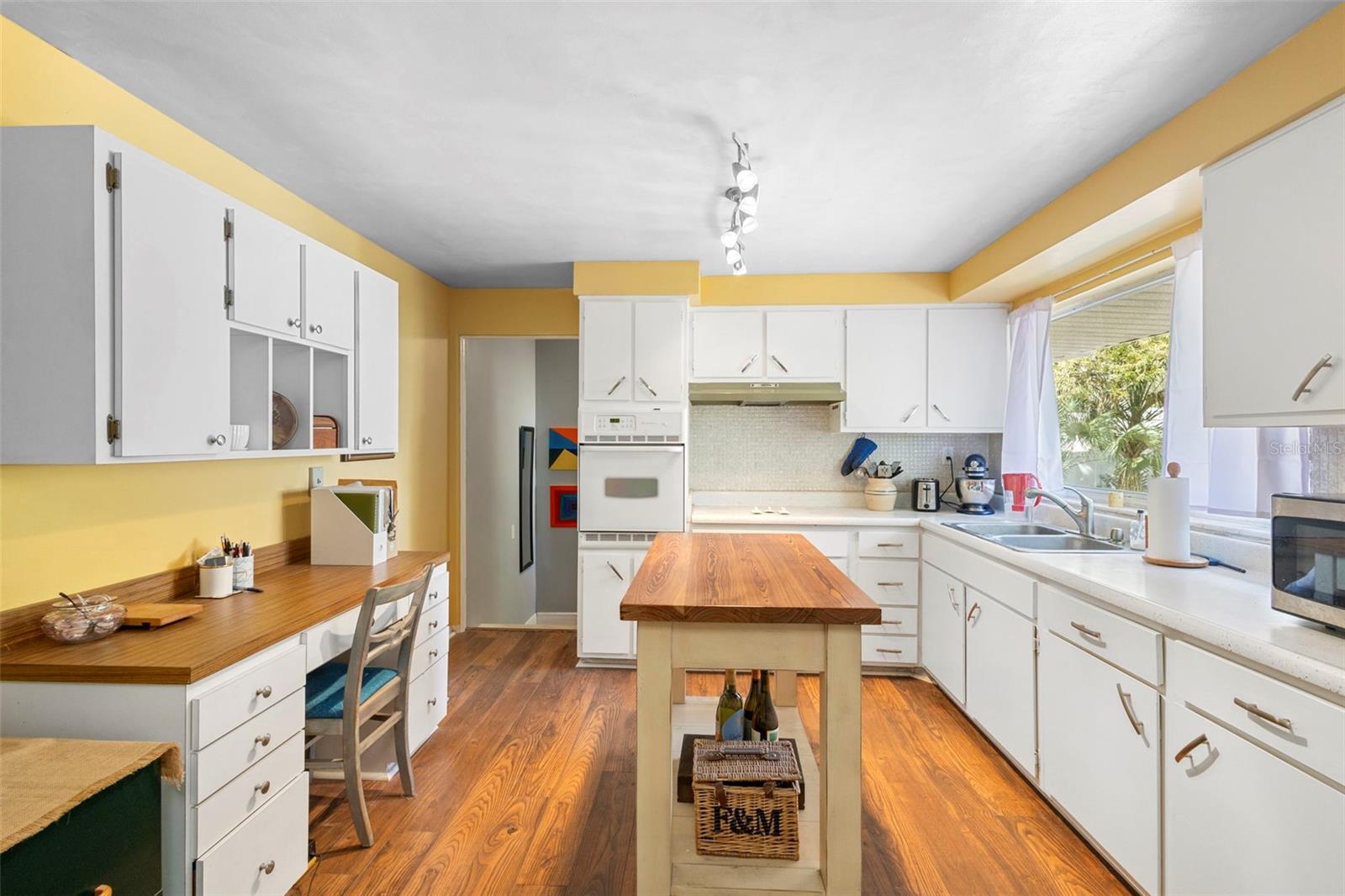 Image 10 of 31 For 819 Wisconsin Avenue