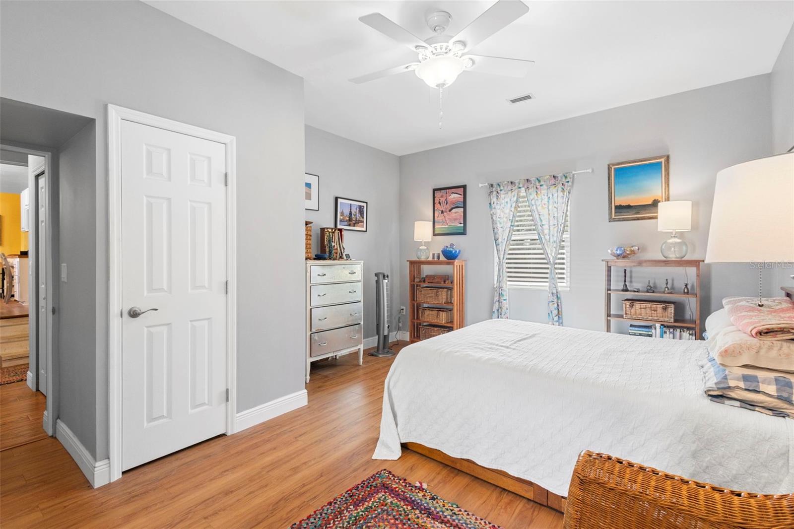 Image 14 of 31 For 819 Wisconsin Avenue