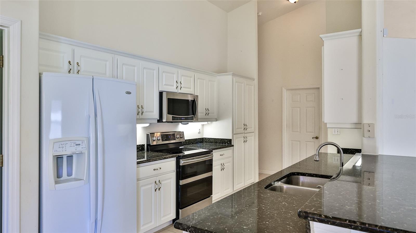 Image 13 of 33 For 6125 Sabal Point Circle